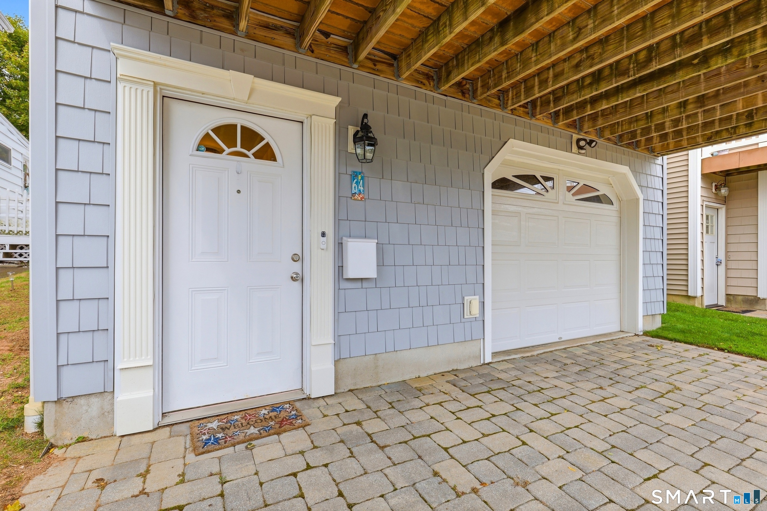 64 Hawthorne Street photo 28