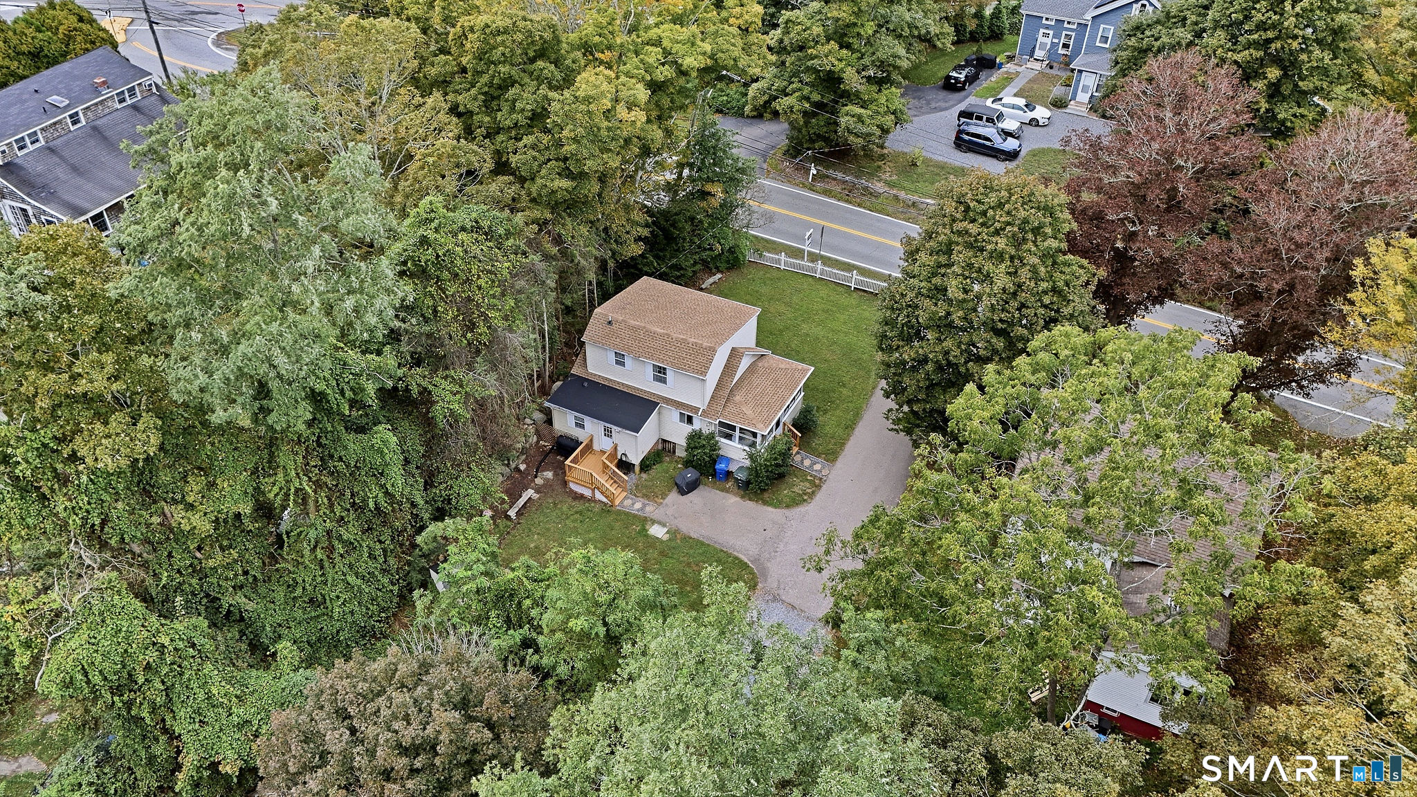 29 Route 27 photo 4