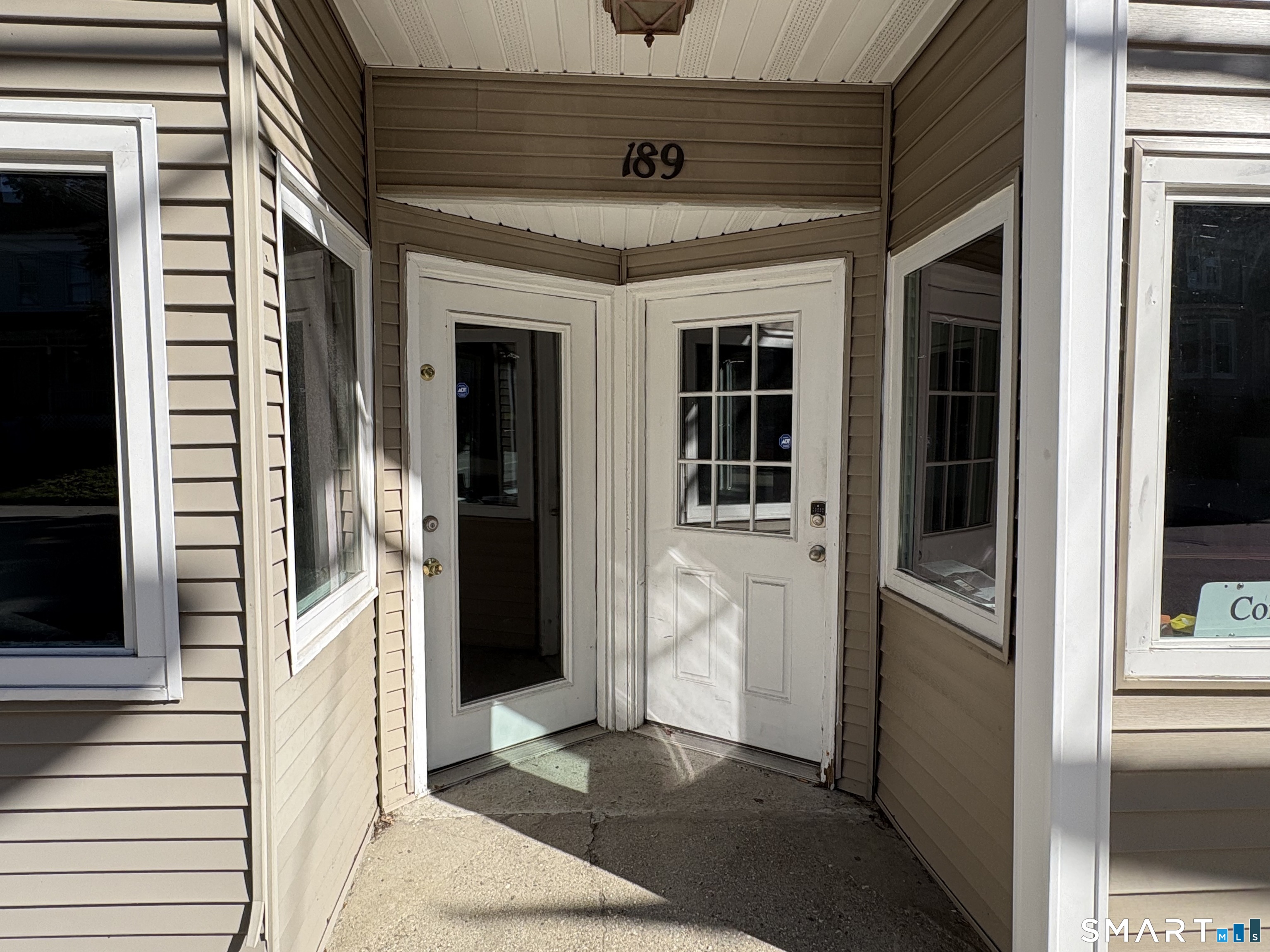 189 Central Avenue photo 3