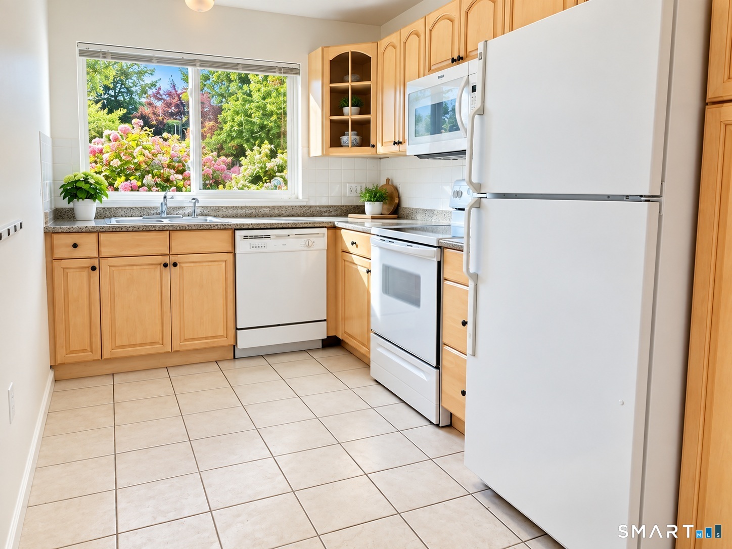1450 Melville Avenue Unit #1450 photo 5