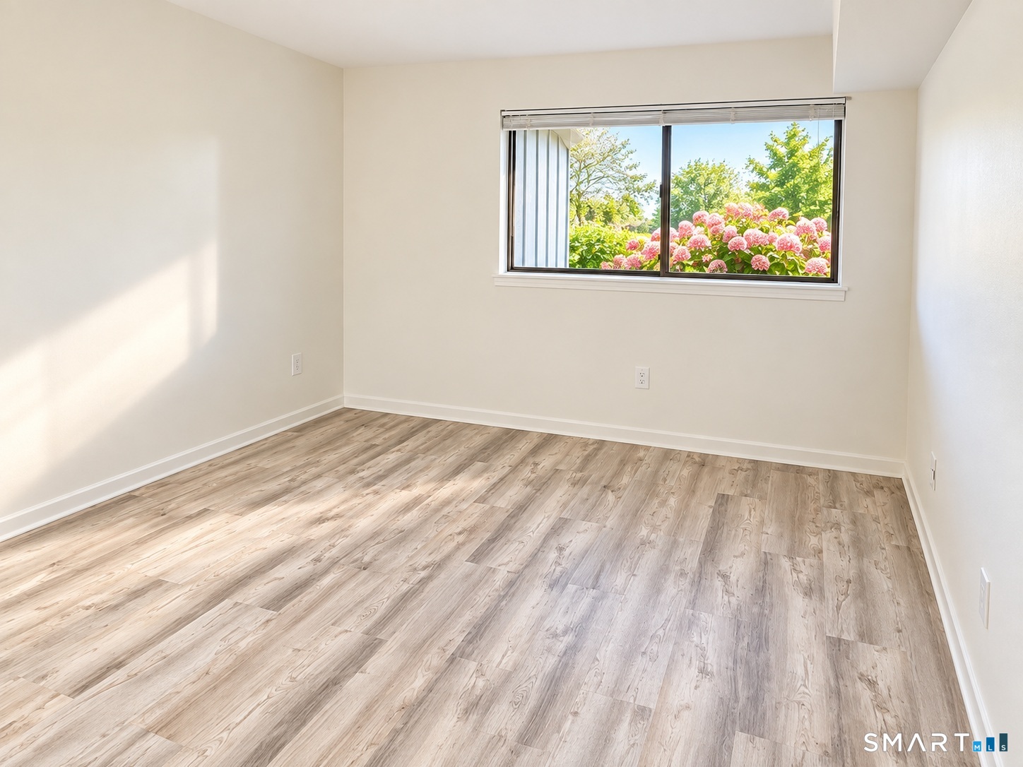 1450 Melville Avenue Unit #1450 photo 10