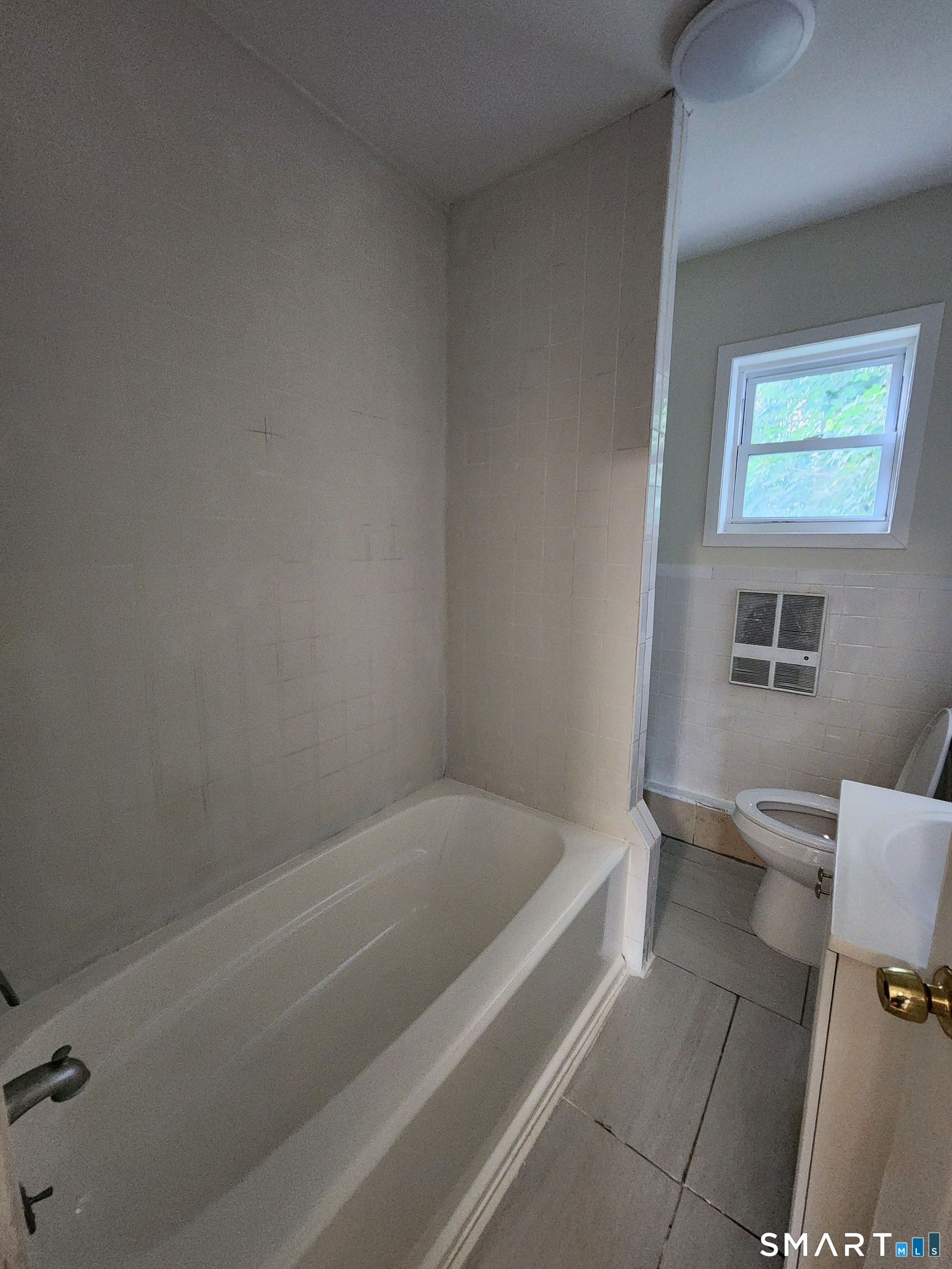 Foto 6 de Apartamento en renta en 40 Adams Avenue #2Nd Fl, Stamford, CT — $3,400/mes