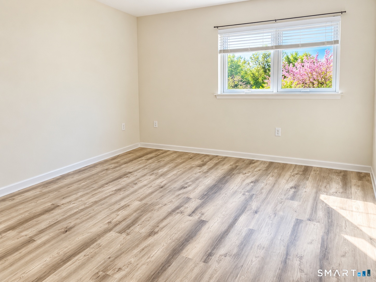 1450 Melville Avenue Unit #1450 photo 8