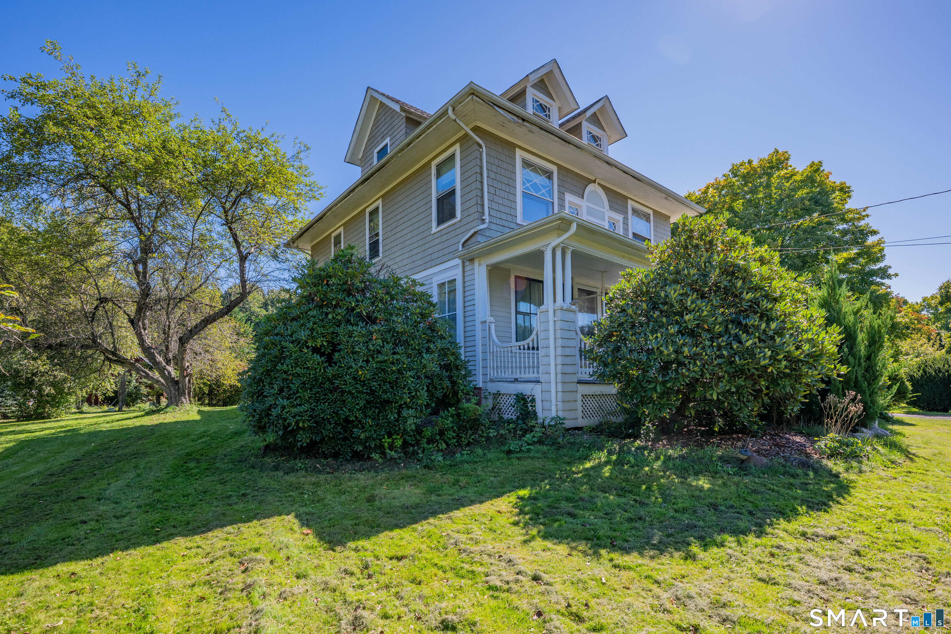 Photo 3 of Single family home for sale at 1476 Poquonock Ave, Windsor, CT 06095 | MLS# 24209051 | Listing updated on 2026-10-06