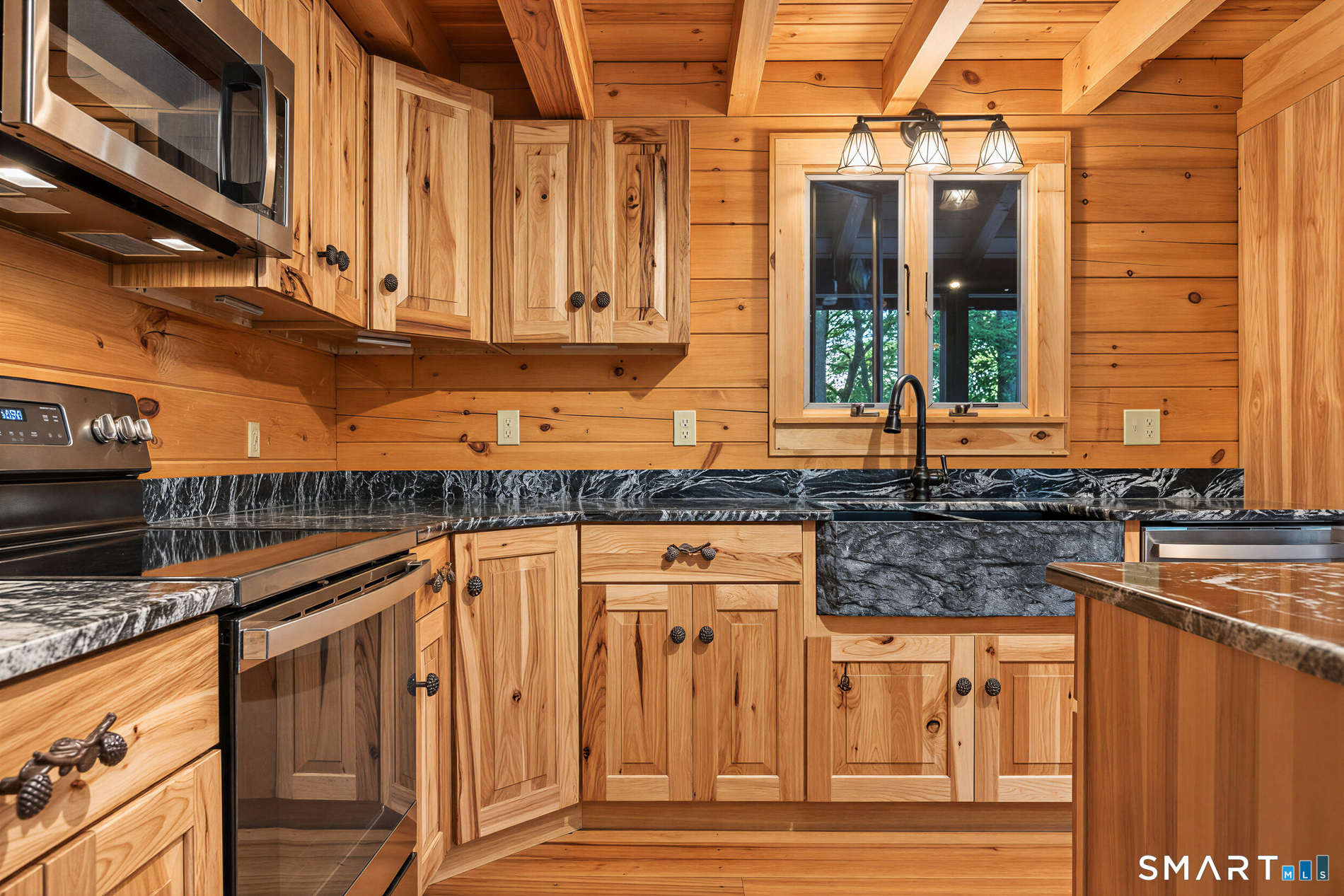 6 Pine Valley Drive, Voluntown, CT 06384