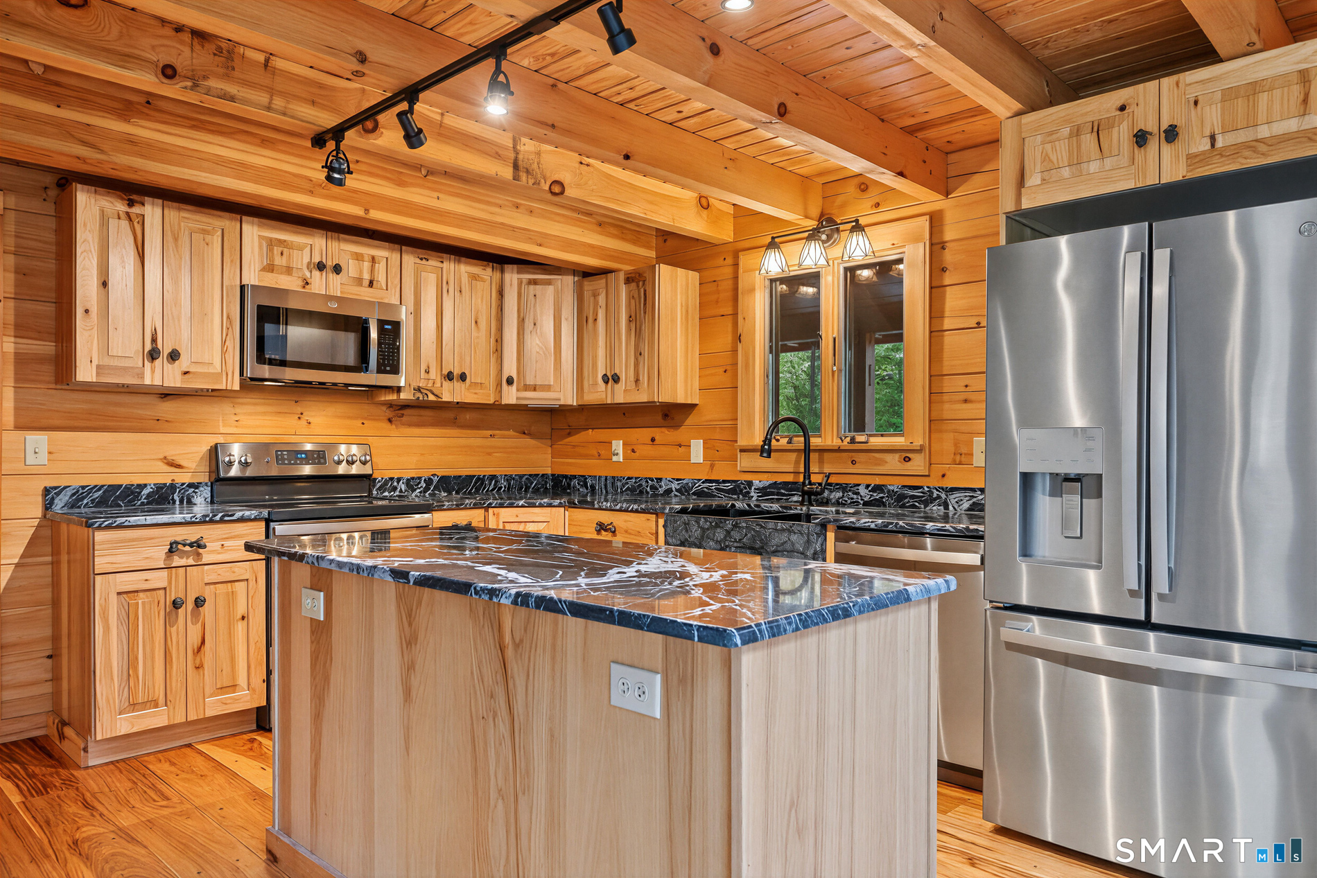 6 Pine Valley Drive, Voluntown, CT 06384