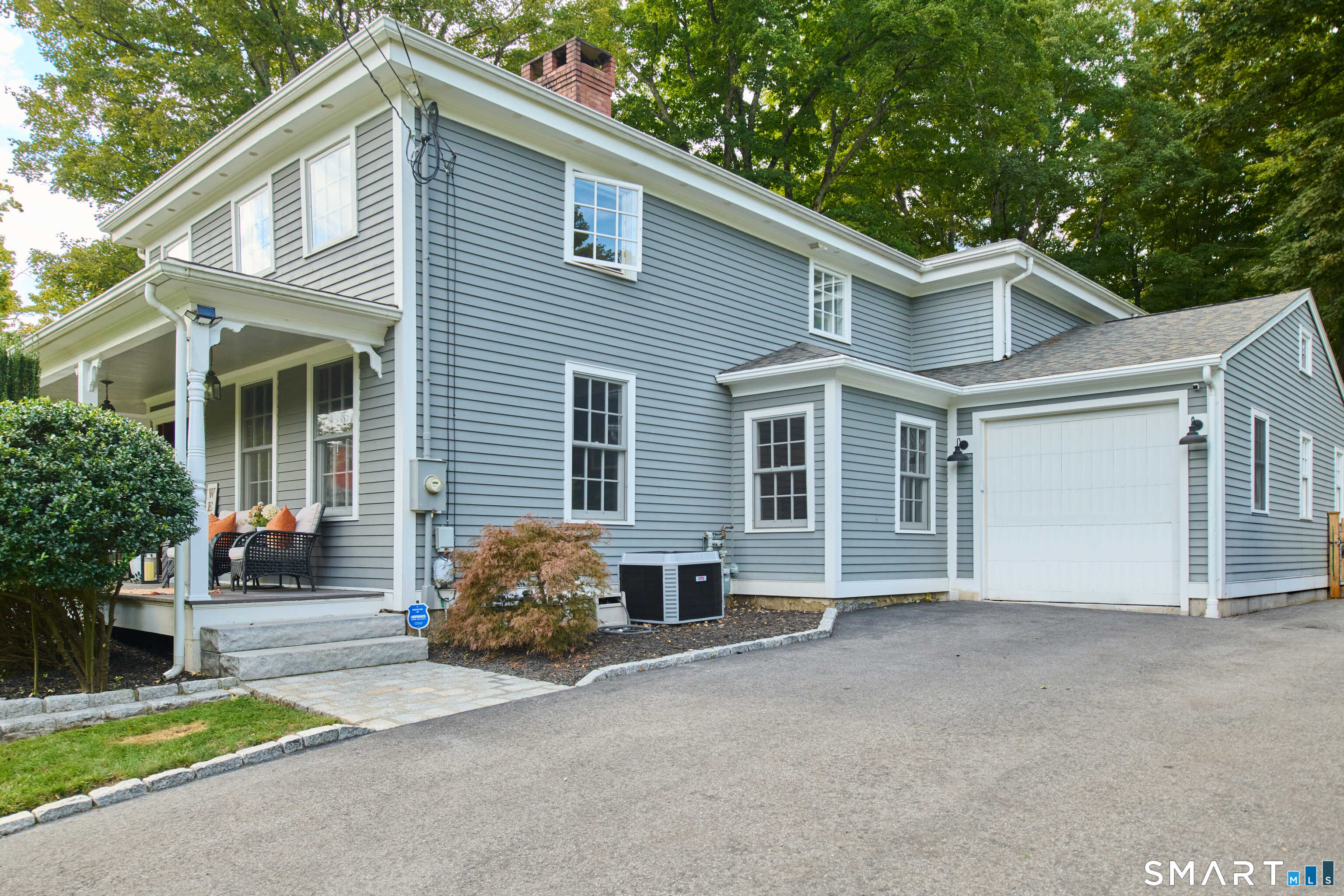 Photo 2 of Single family home for sale at 63 Main St N, Woodbury, CT 06798 | MLS# 24208978 | Listing updated on 2026-10-06