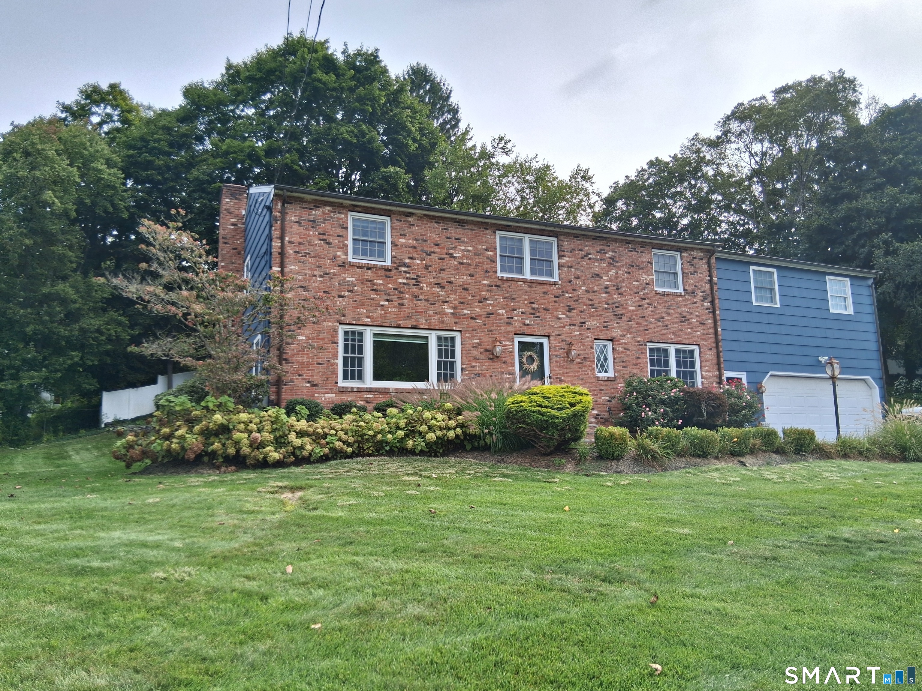 100 Rolling Ridge Road