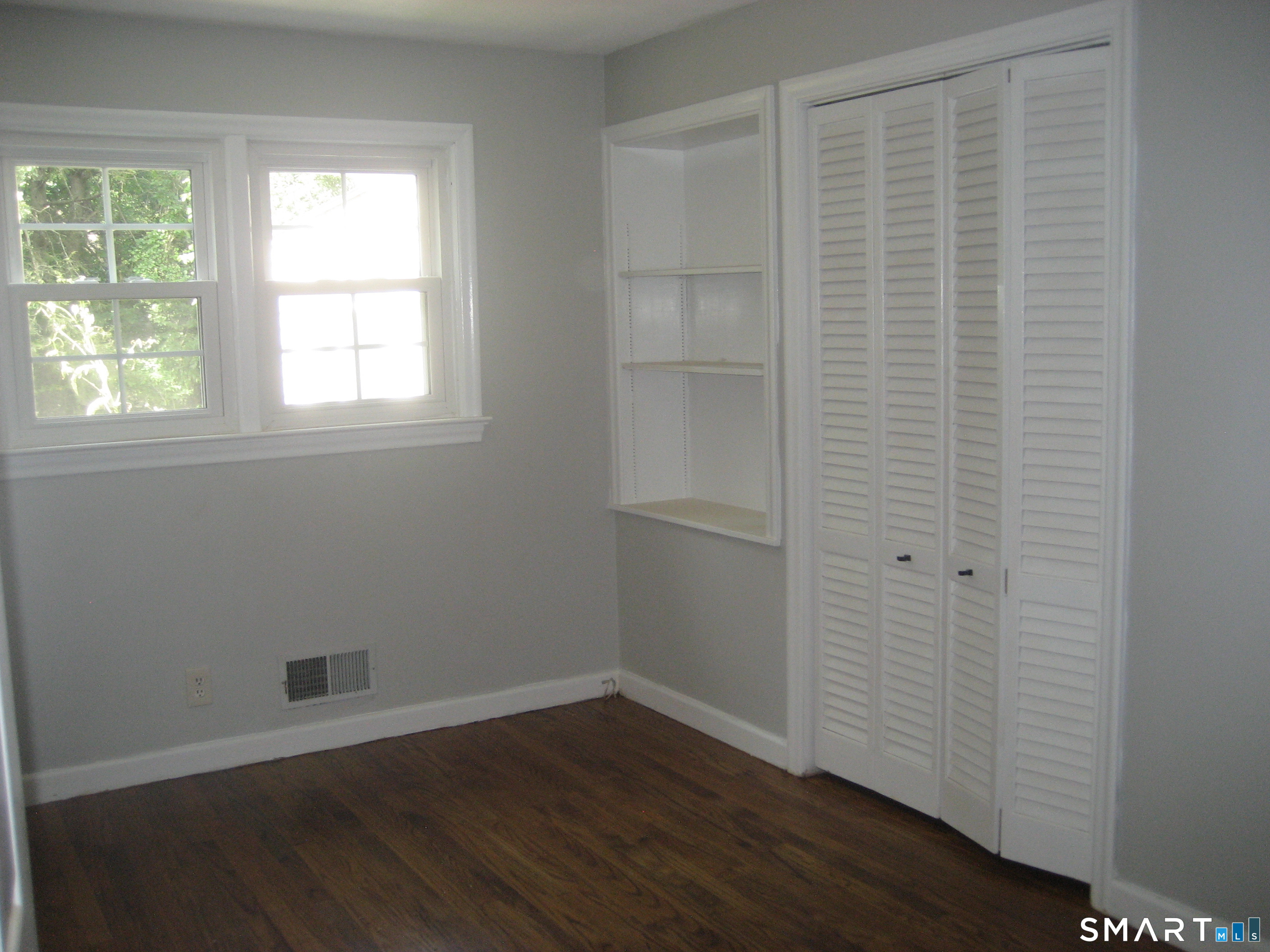 60 Mohegan Road photo 16