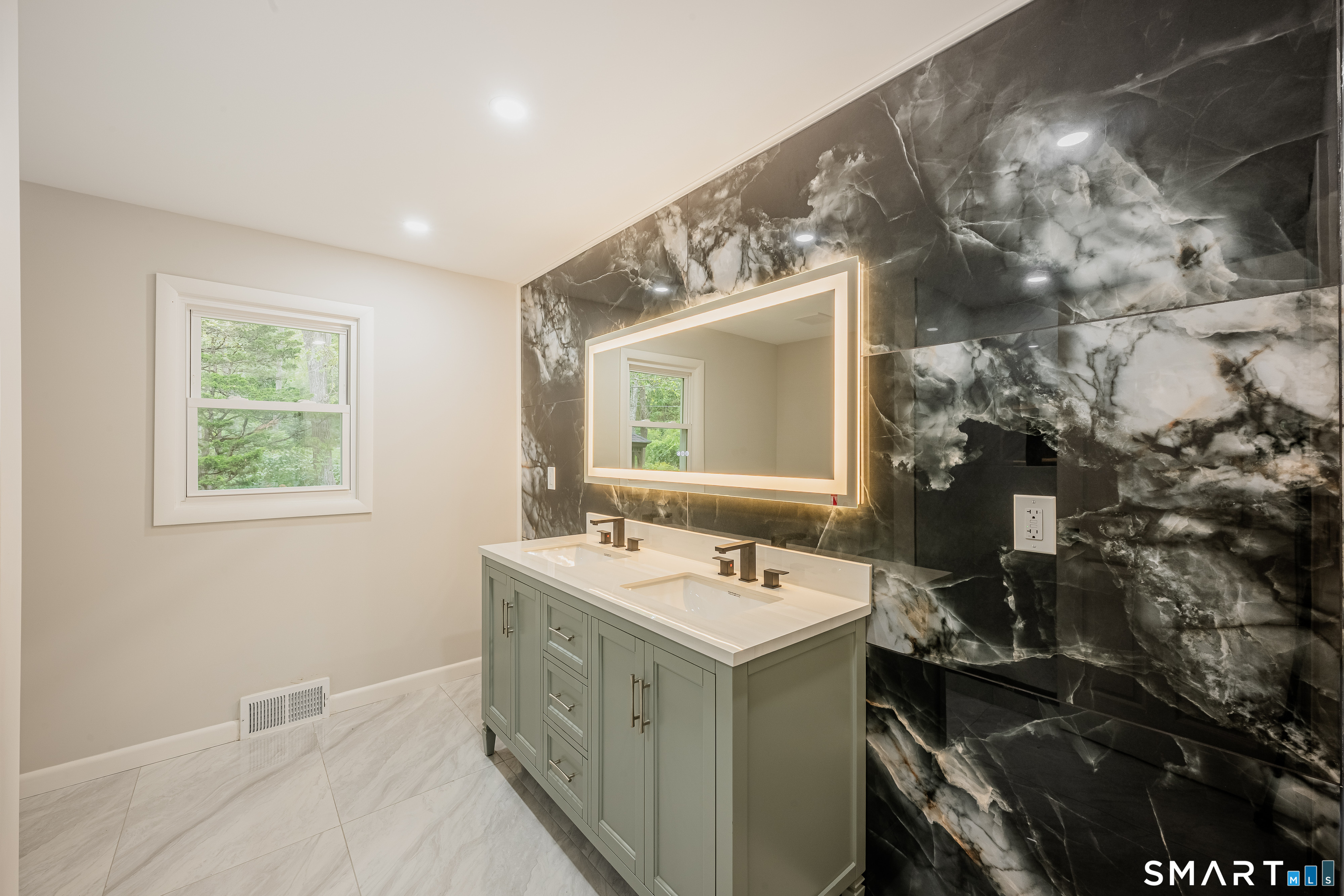 1918 Route 12, Gales Ferry, Ledyard, CT 06335