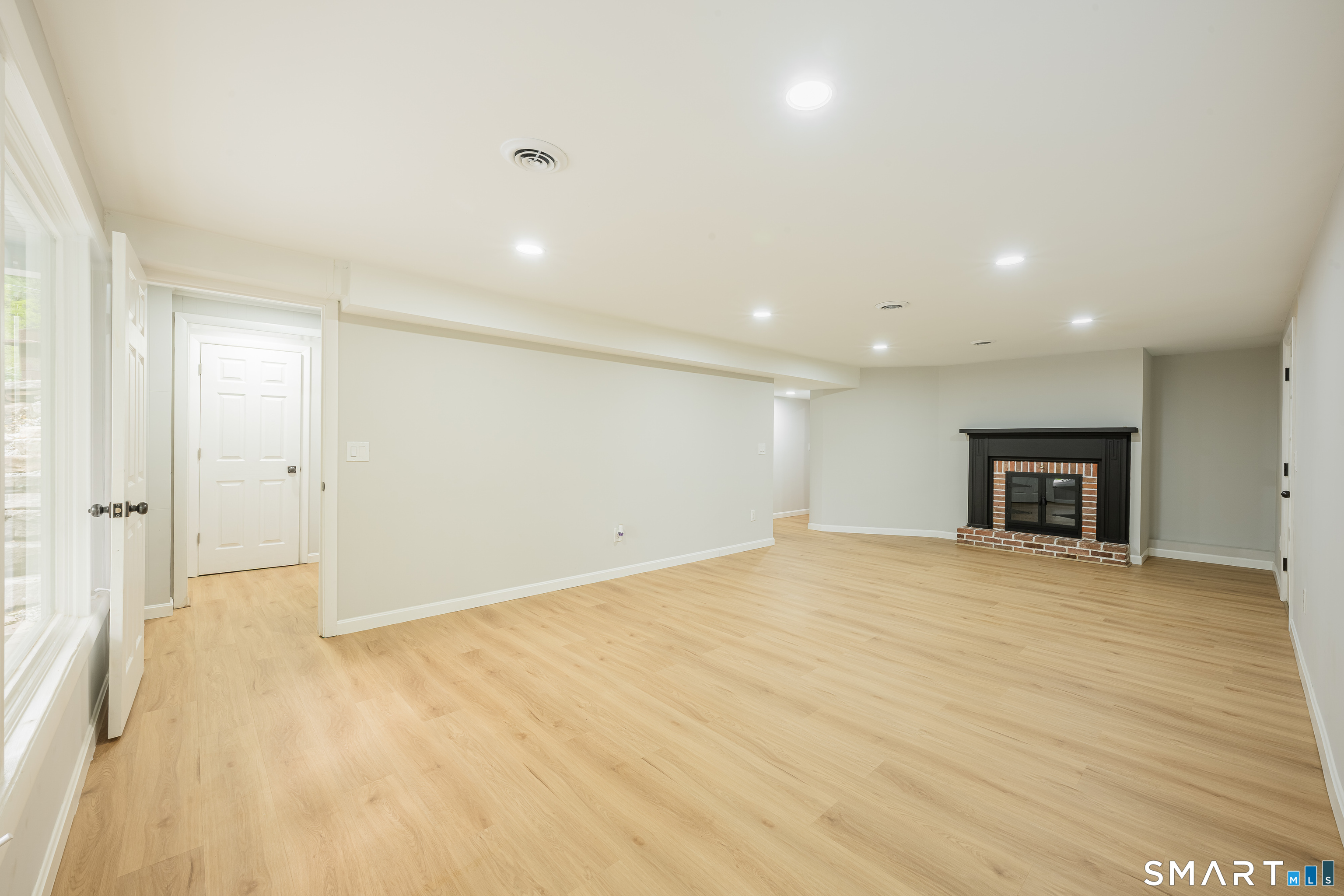 1918 Route 12, Gales Ferry, Ledyard, CT 06335