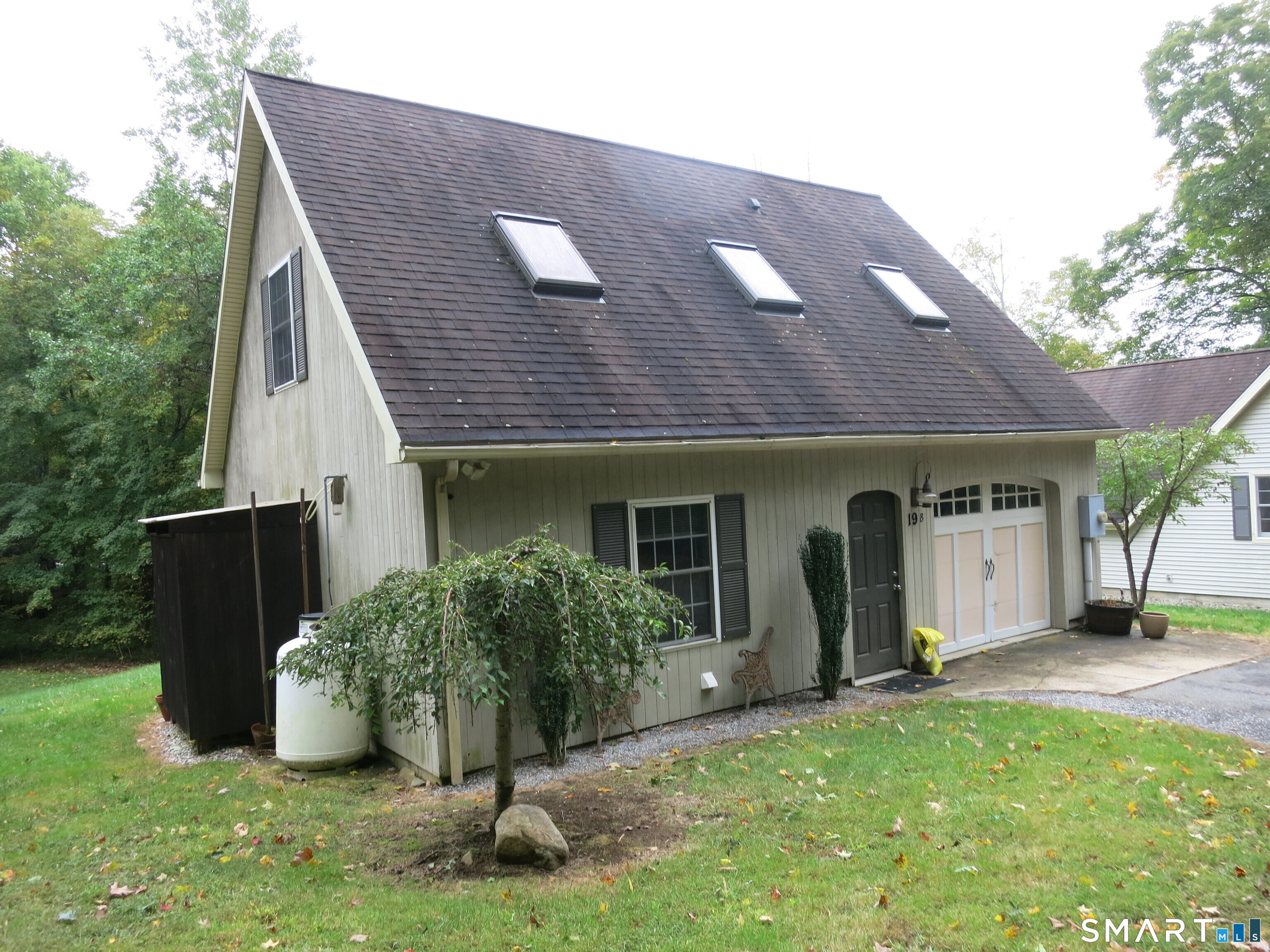 19 Moodus Leesville Road Unit #B