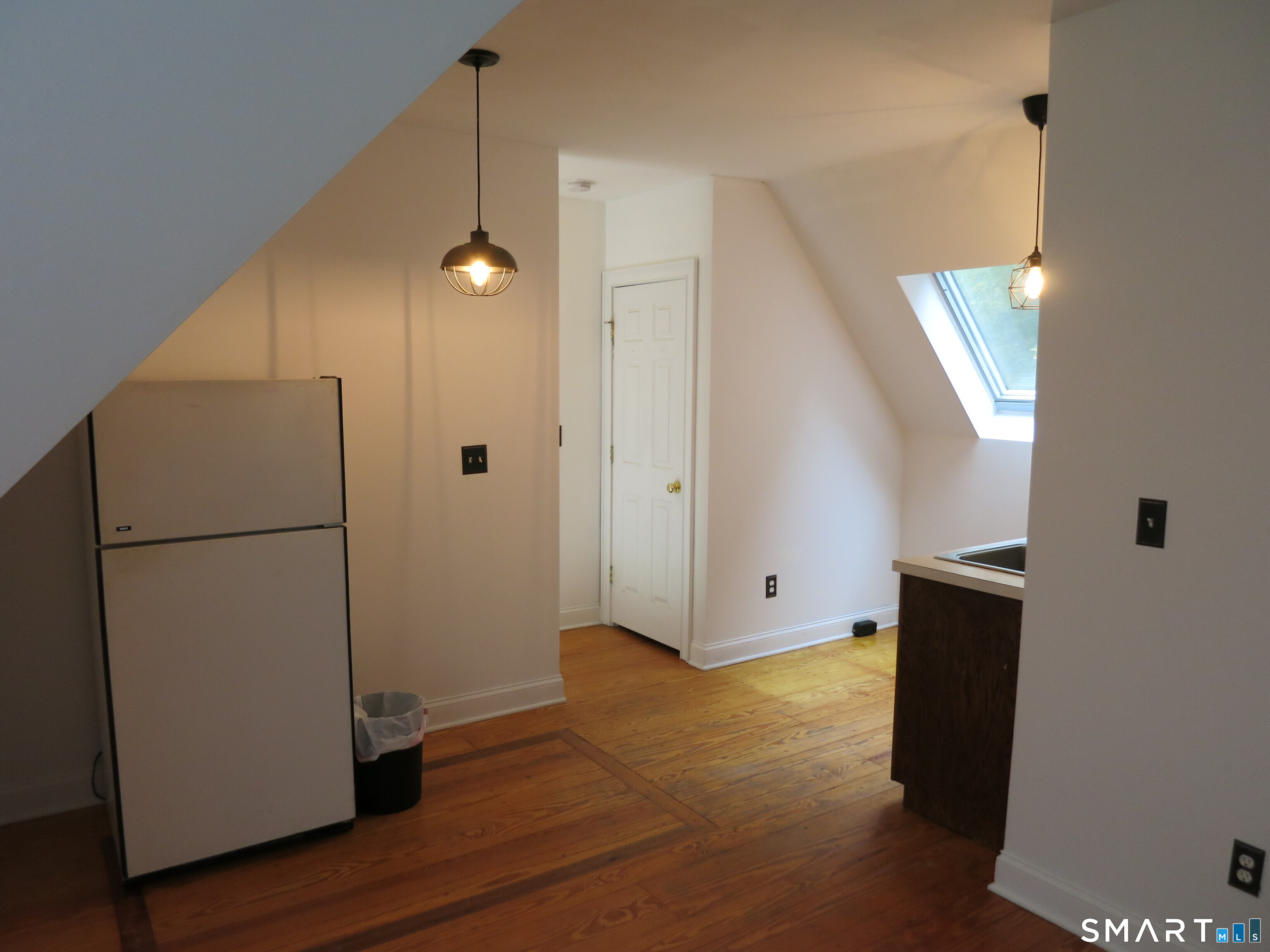 19 Moodus Leesville Road Unit #B photo 3