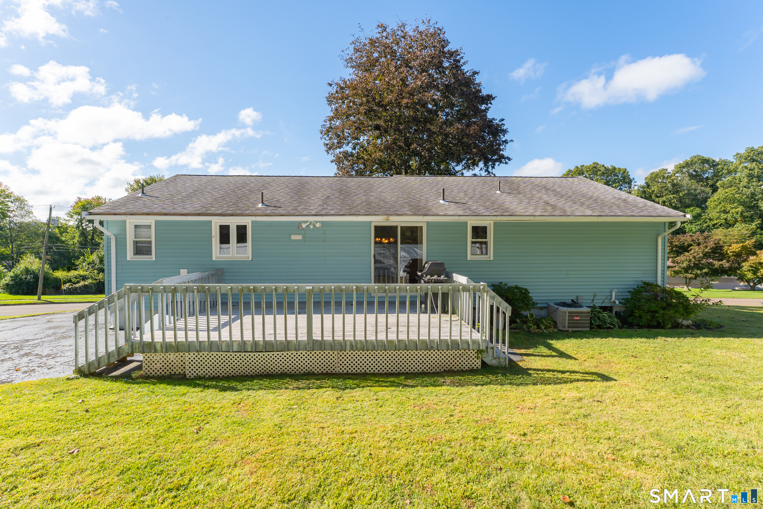 9 Robin Drive photo 31