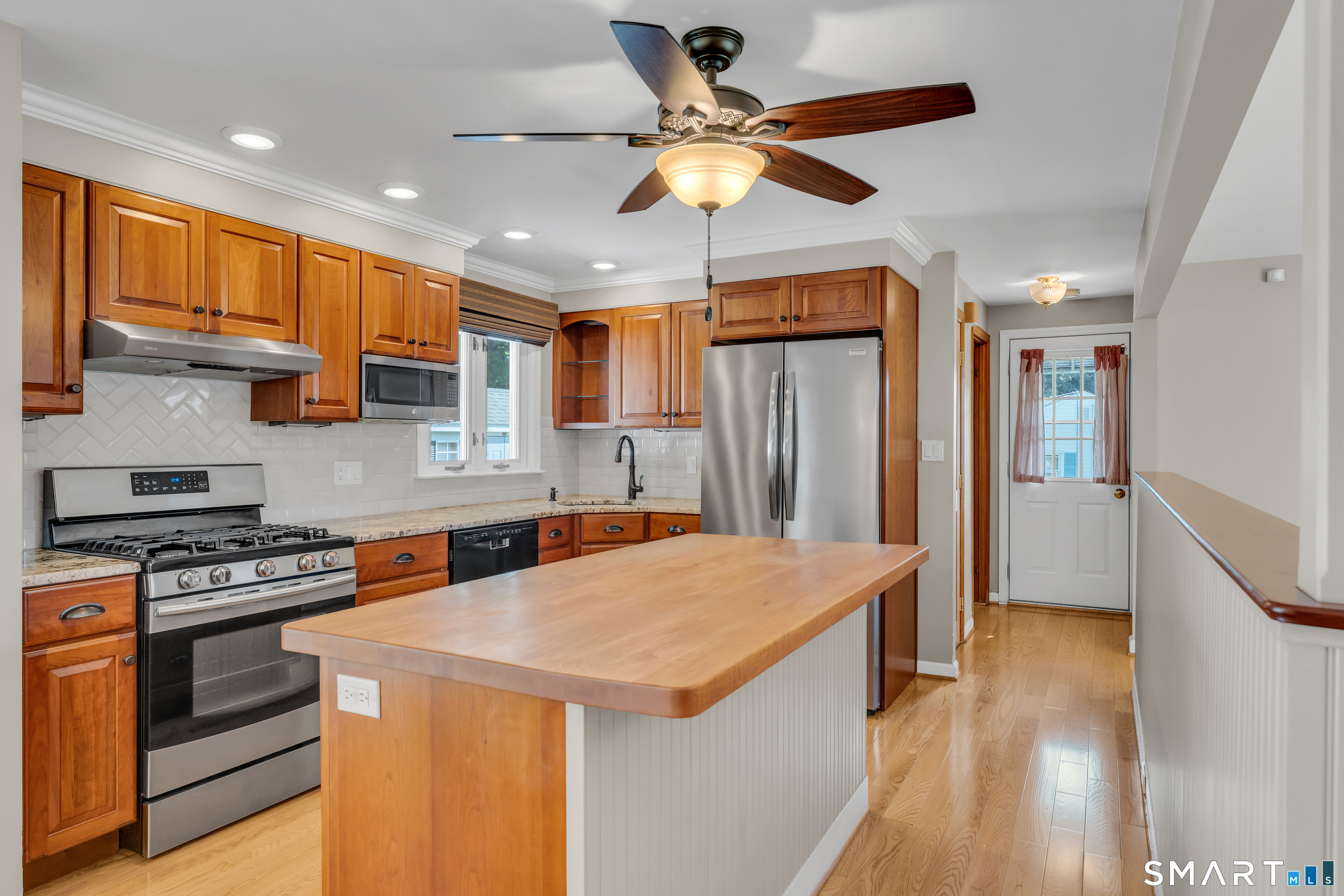 9 Robin Drive photo 11