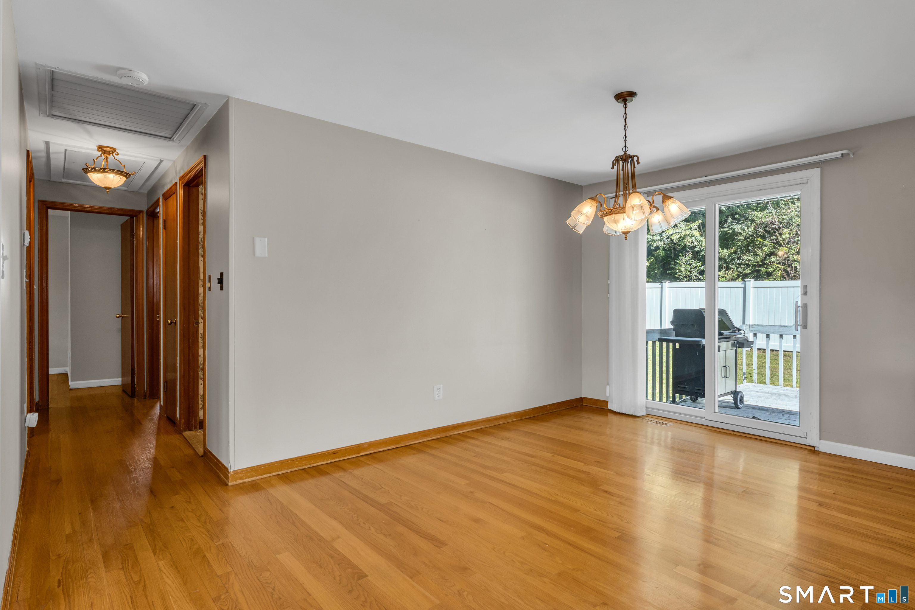 9 Robin Drive photo 22