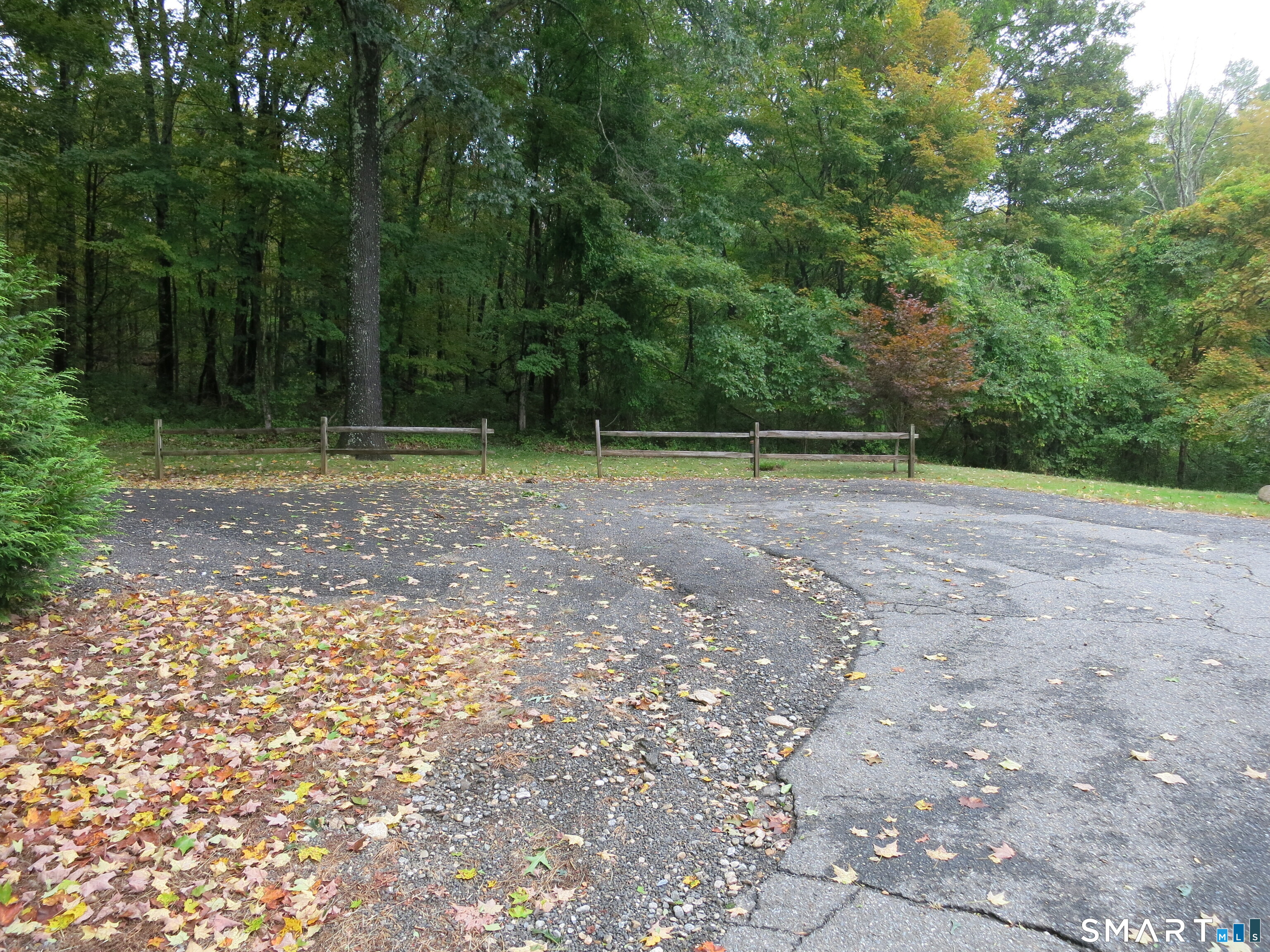 19 Moodus Leesville Road photo 16