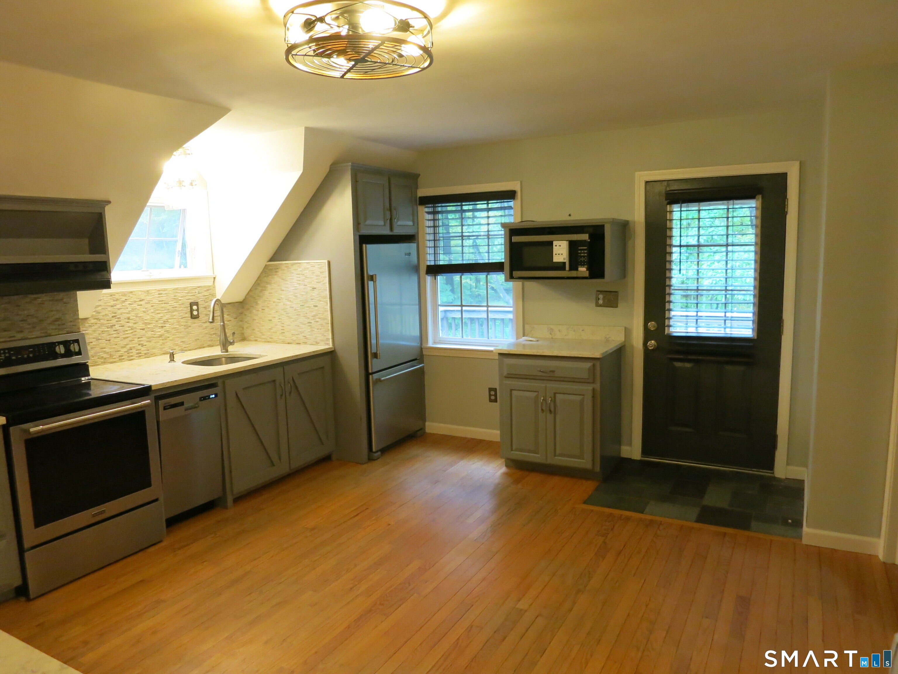 19 Moodus Leesville Road photo 2