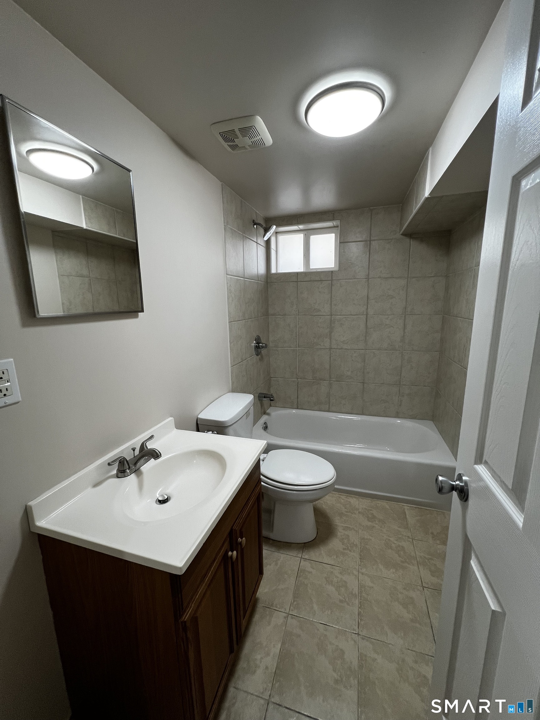 93 South Burritt Street Unit #Lower Level photo 6