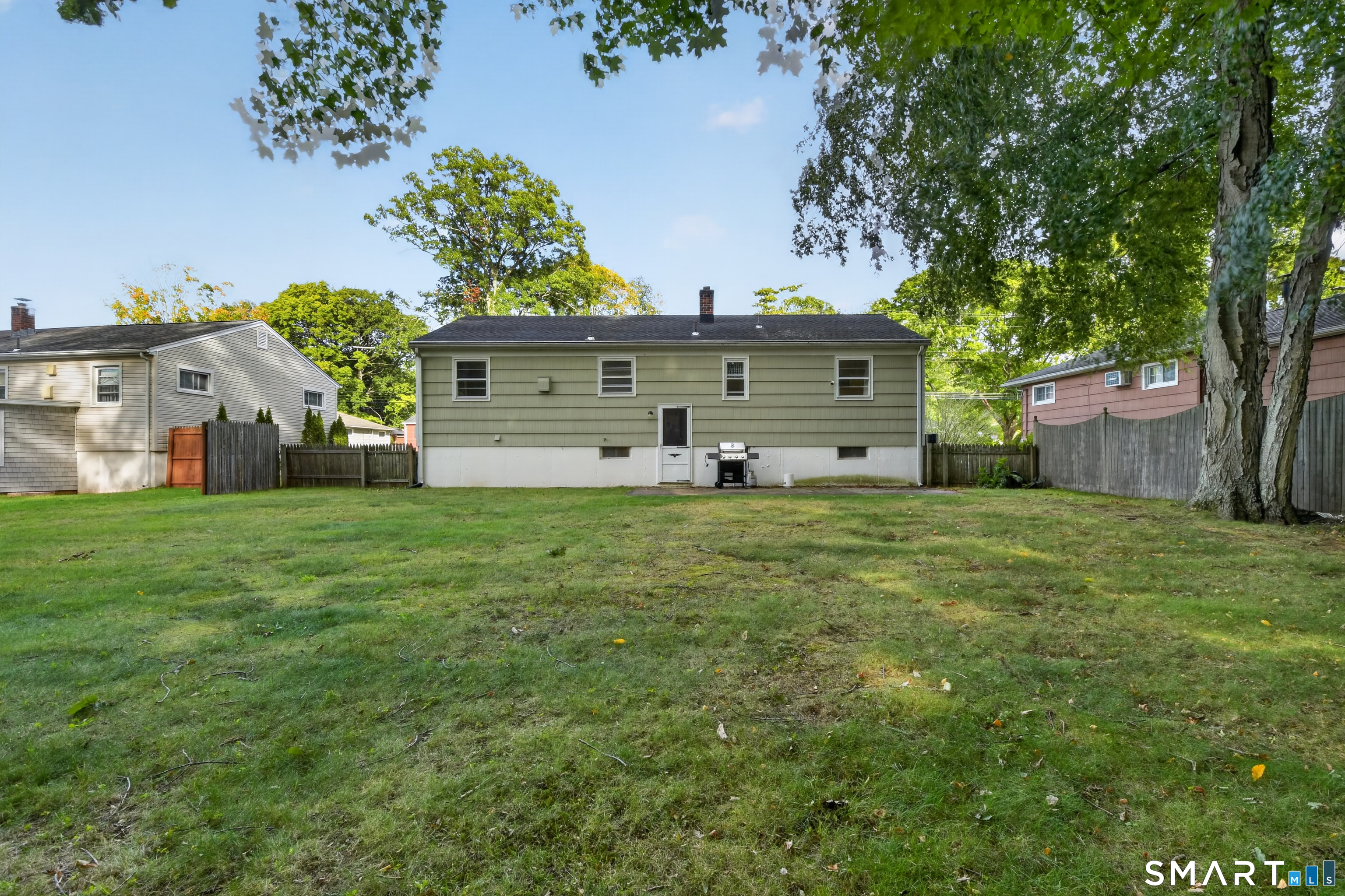 101 Beatrice Drive photo 22
