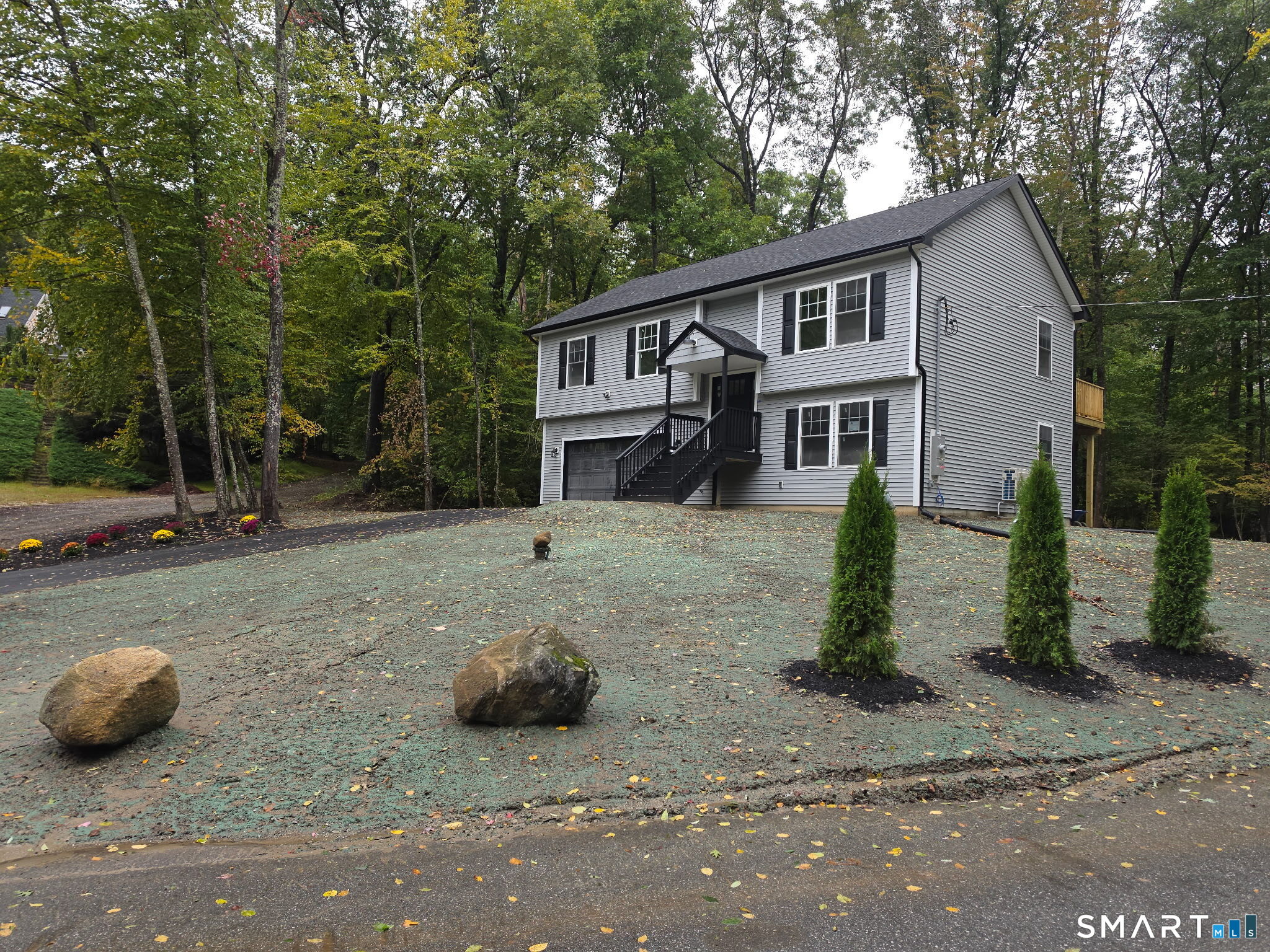 Photo 2 of Single family home for sale at 166 Paradise Dr, Brooklyn, CT 06234 | MLS# 24208238 | Listing updated on 2026-10-07
