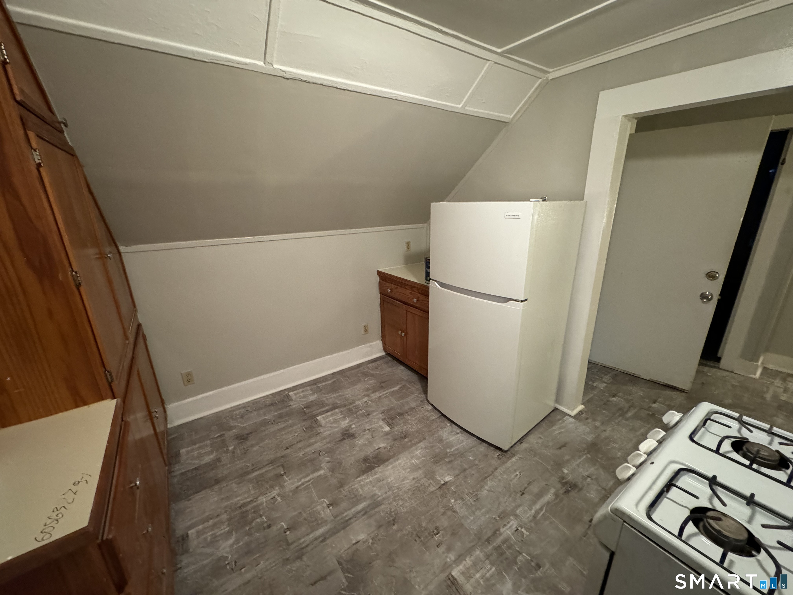 55 Foley Street photo 16