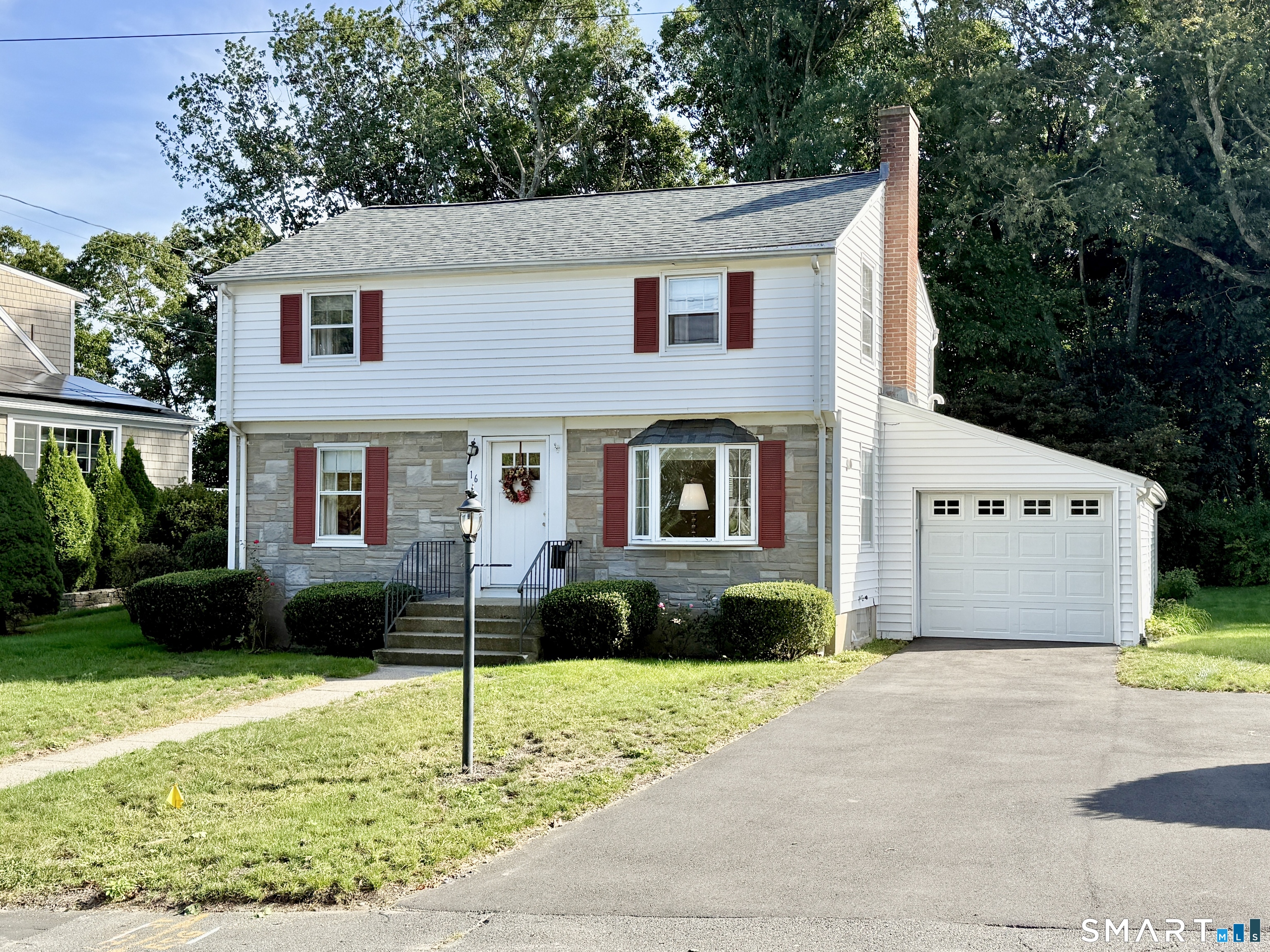 16 Aron Avenue
