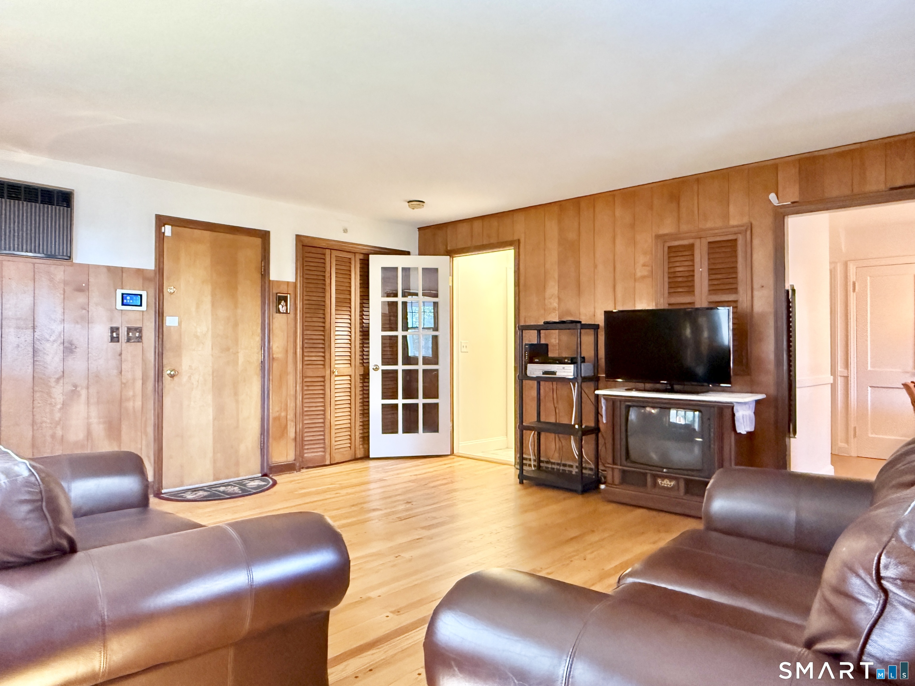 16 Aron Avenue photo 14
