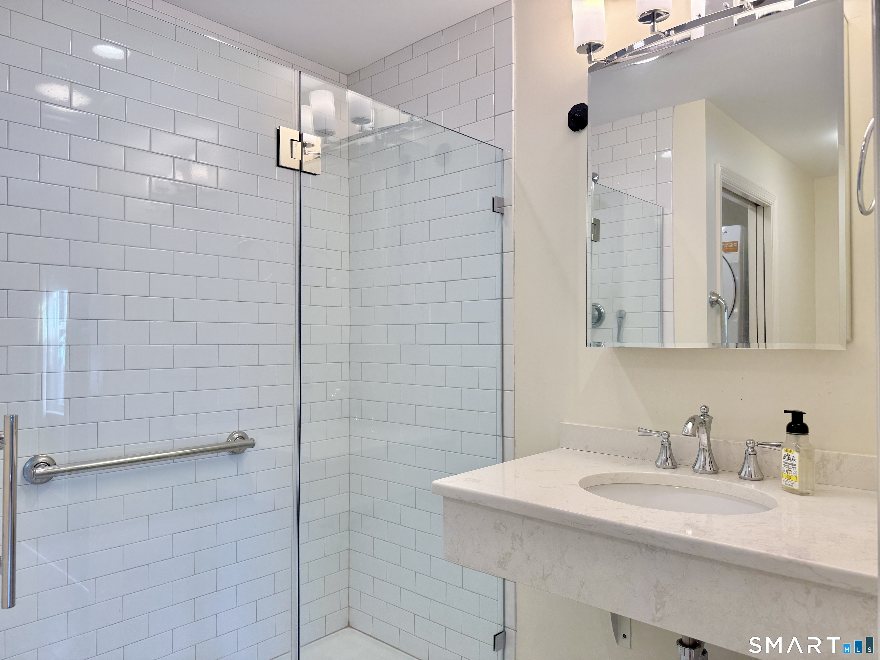16 Aron Avenue photo 16