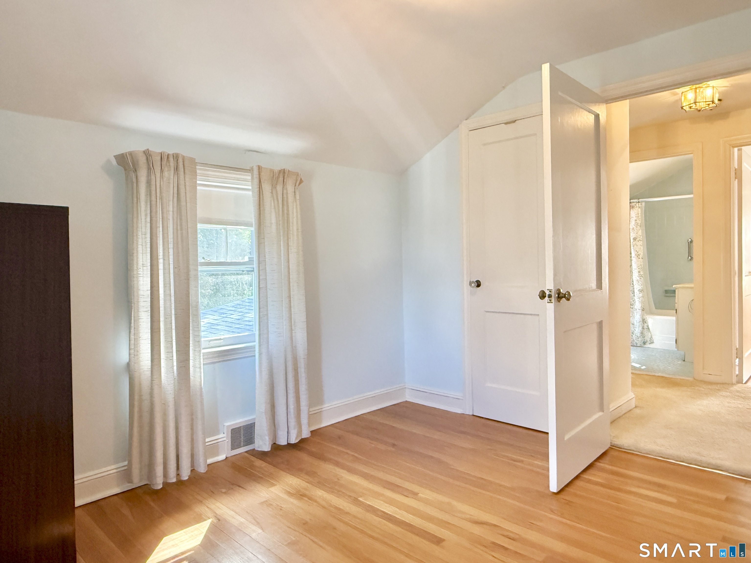 16 Aron Avenue photo 29