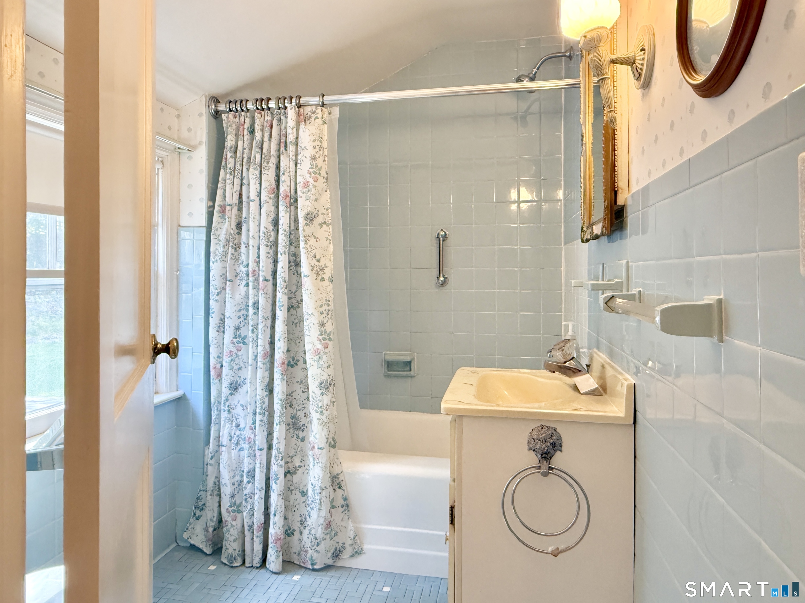 16 Aron Avenue photo 30