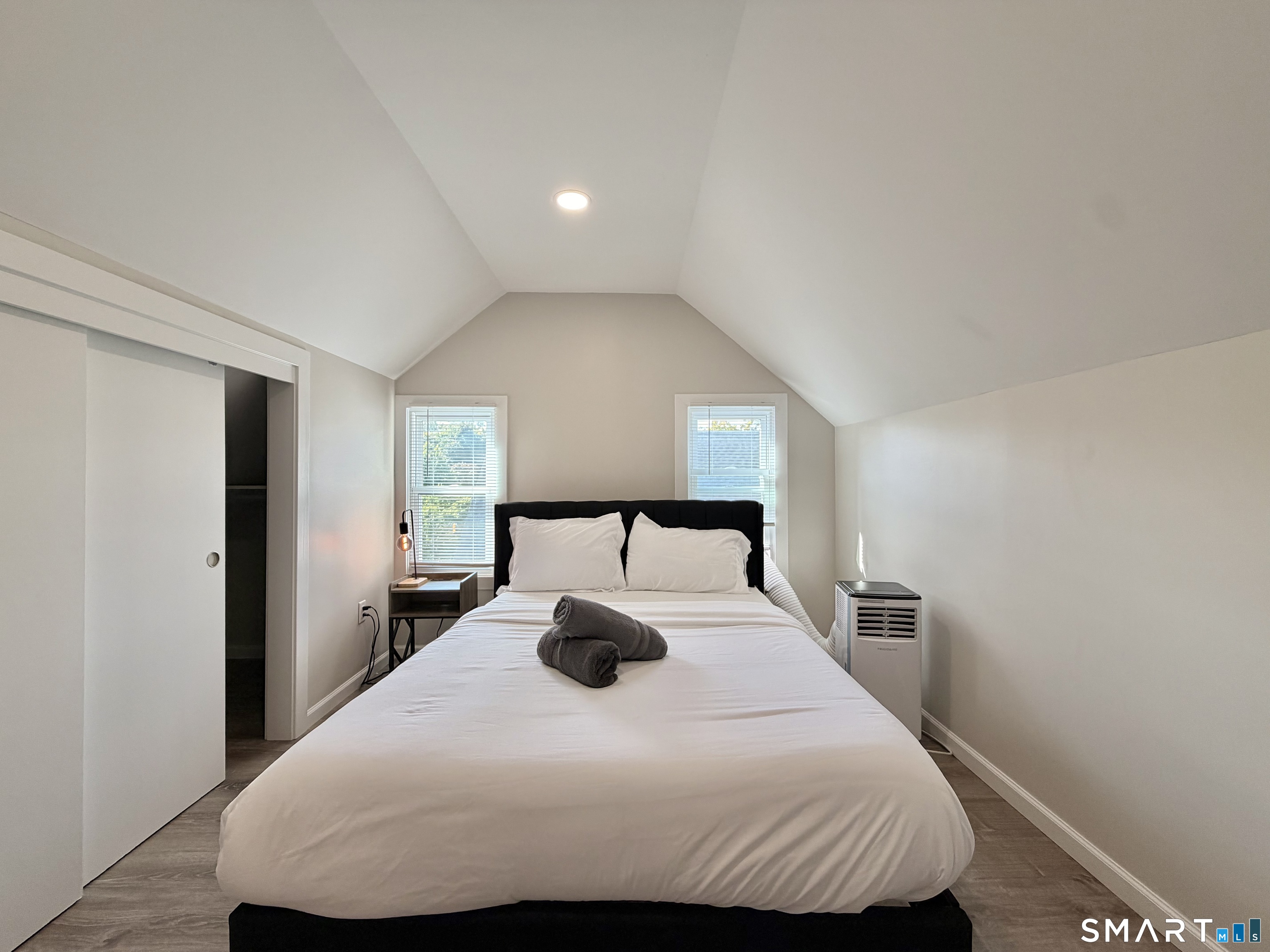50 Roydon Road photo 16