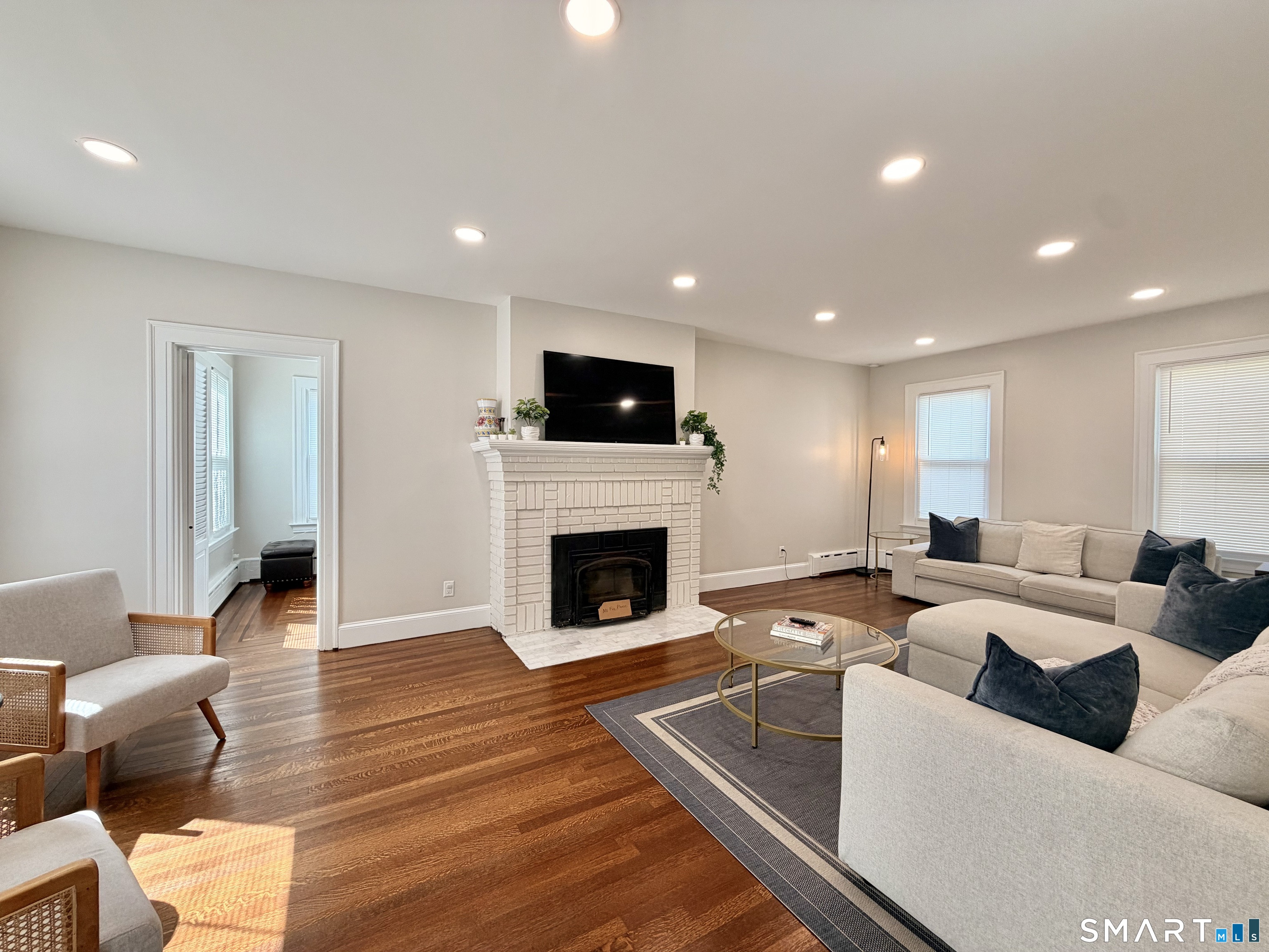 50 Roydon Road photo 5