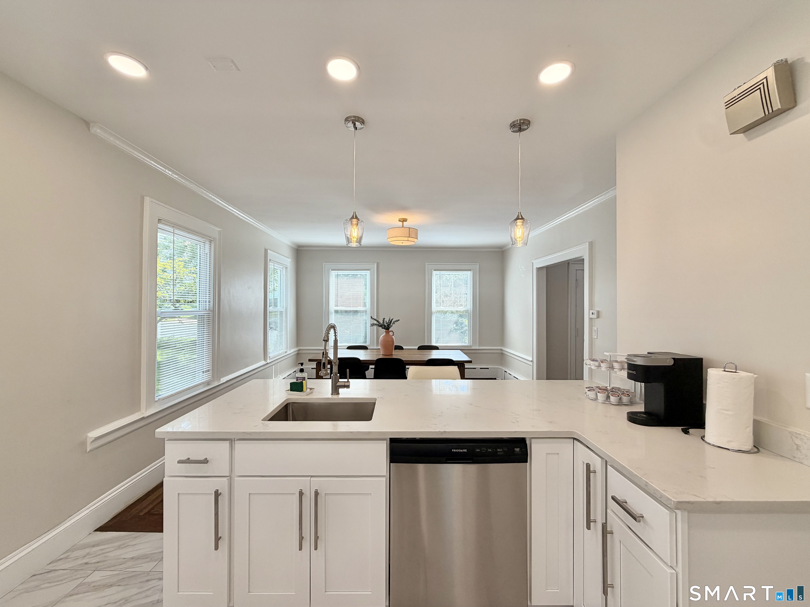 50 Roydon Road photo 8