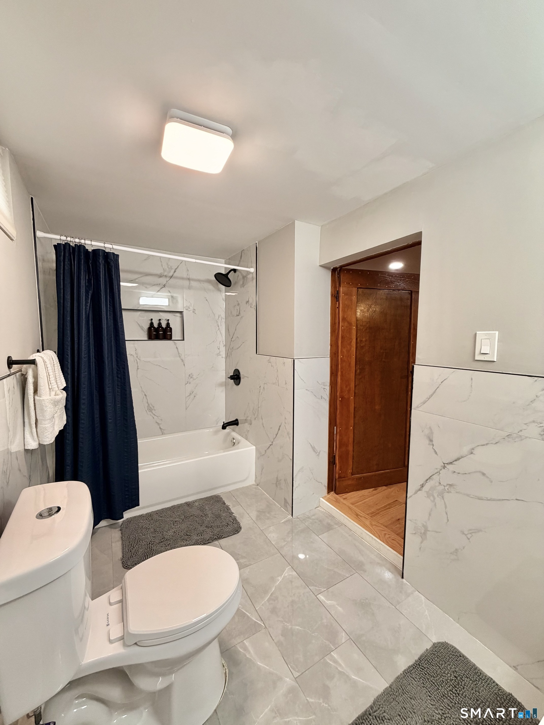 96 Roydon Road photo 18