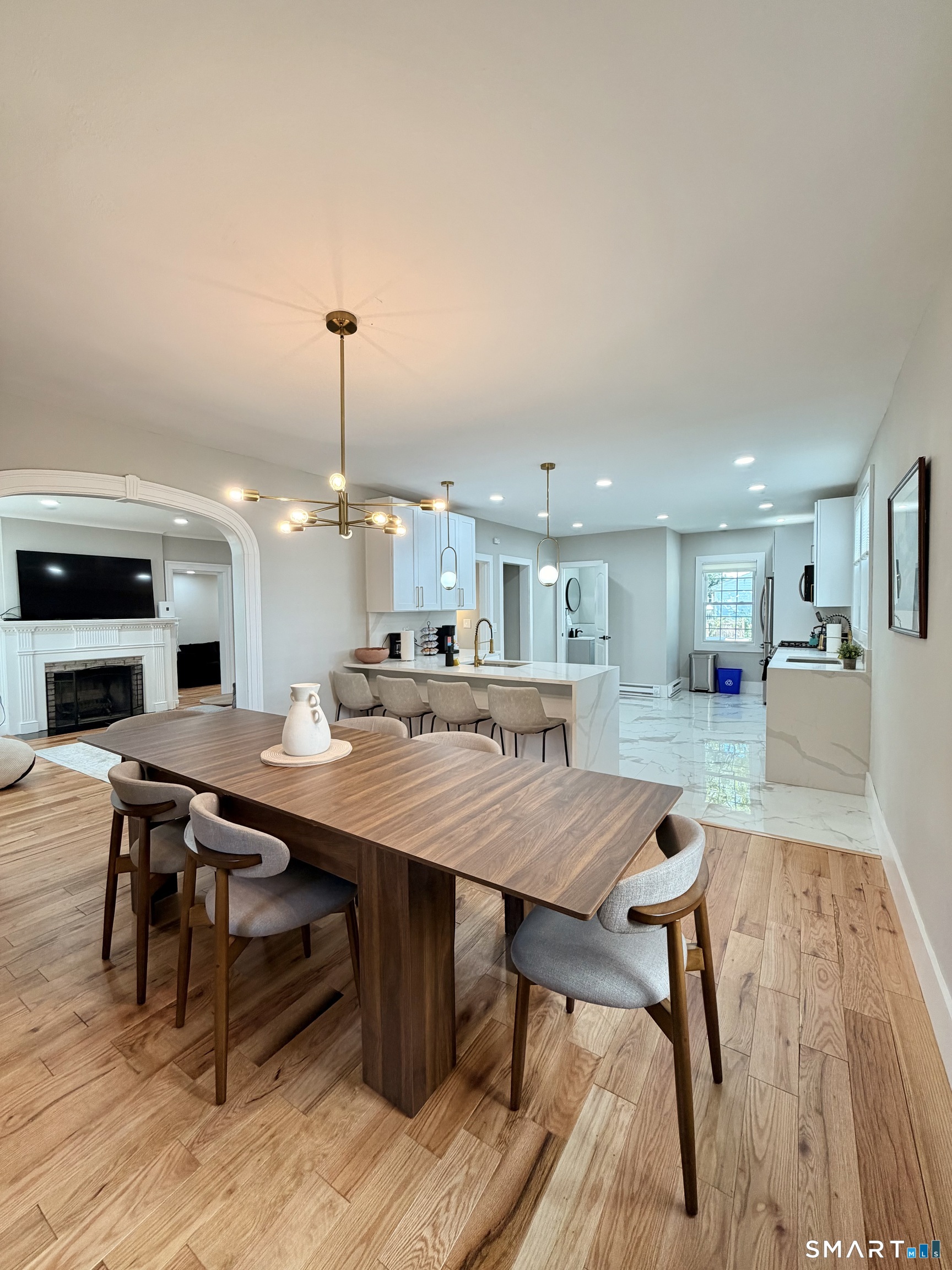 96 Roydon Road photo 3