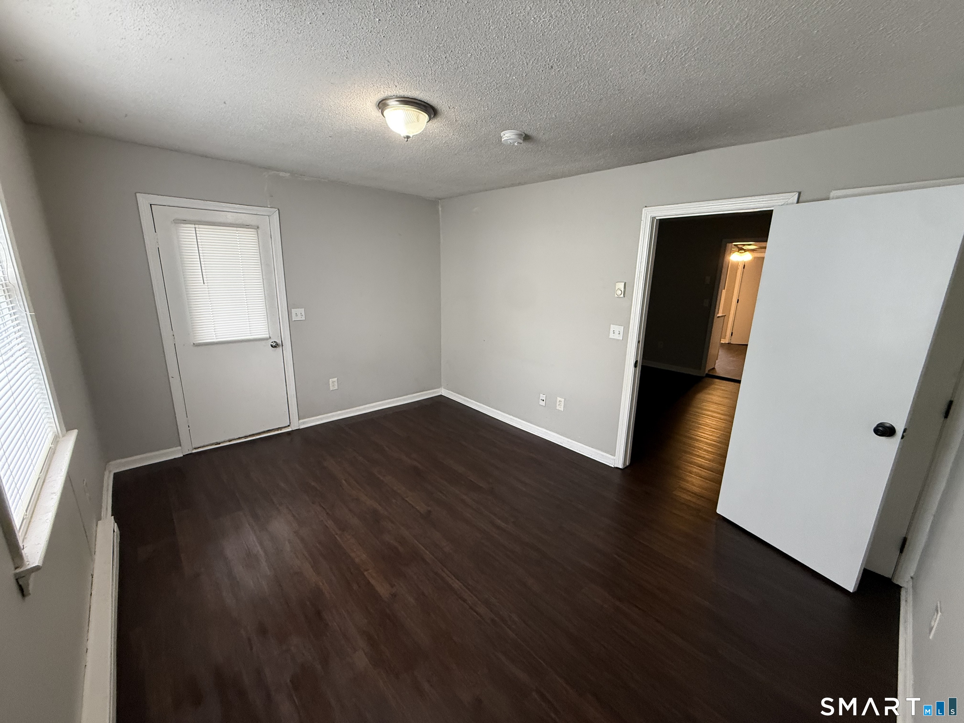 52 Crown Street photo 3
