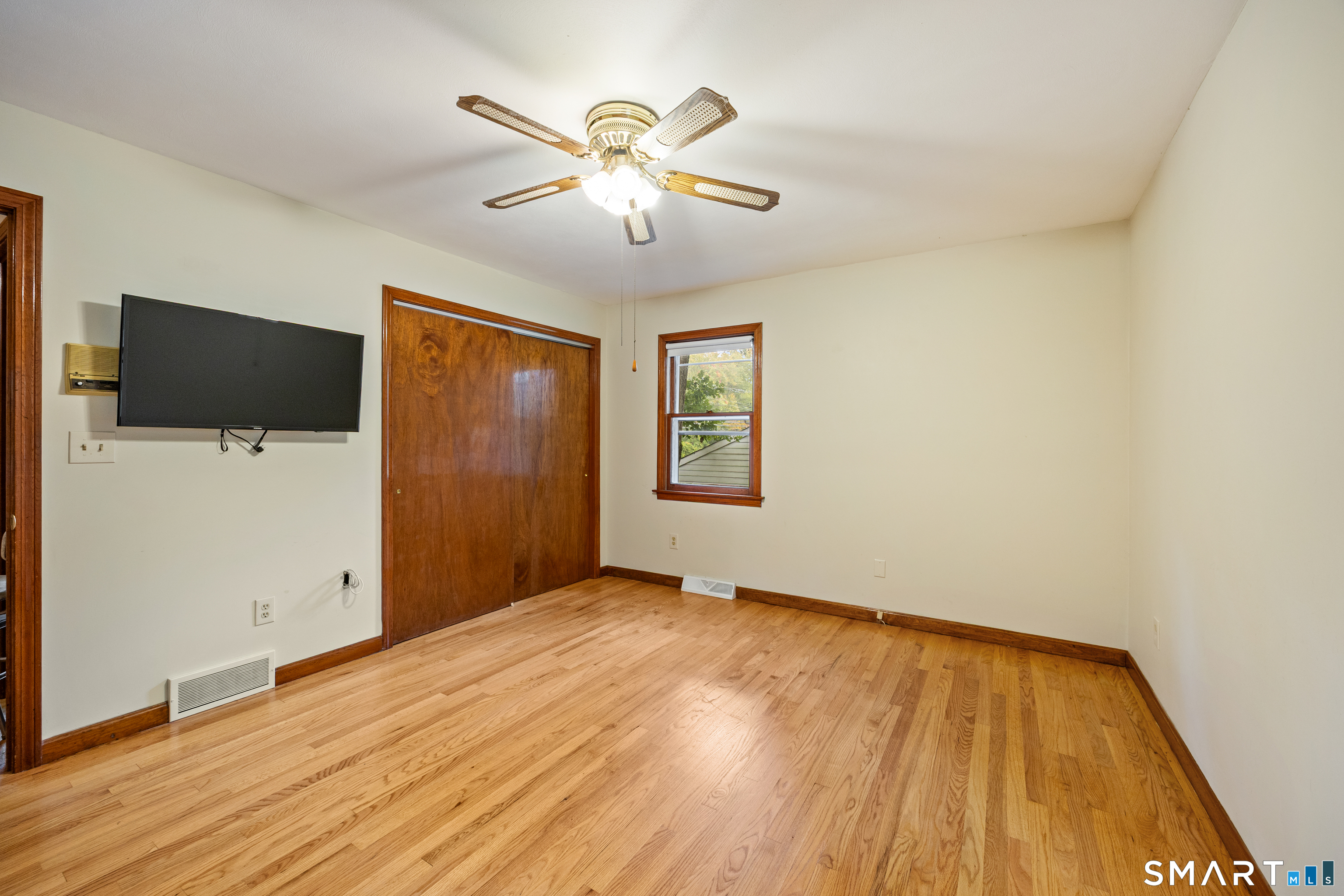 1140 Shepard Avenue photo 15