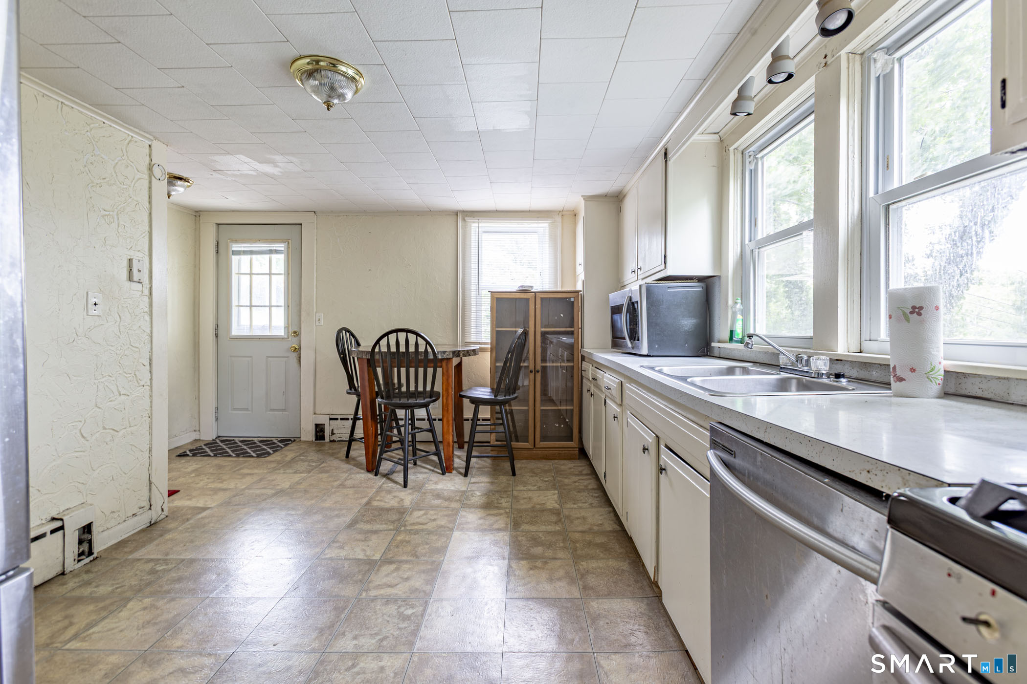 38 Happy Street, Norwich, CT 06360
