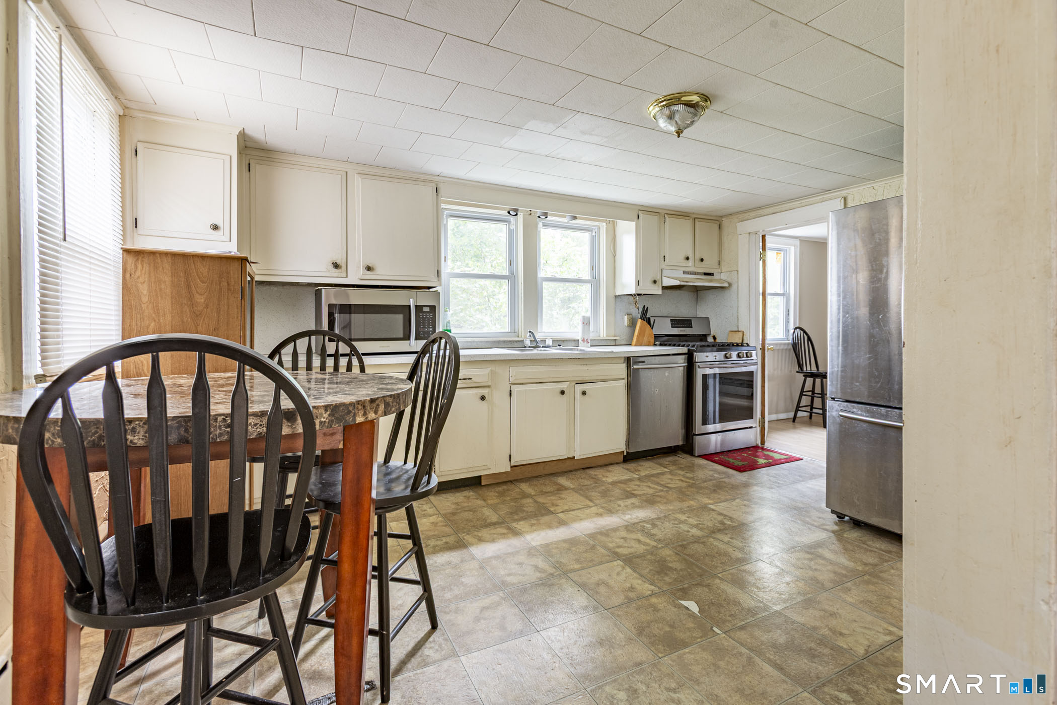 38 Happy Street, Norwich, CT 06360