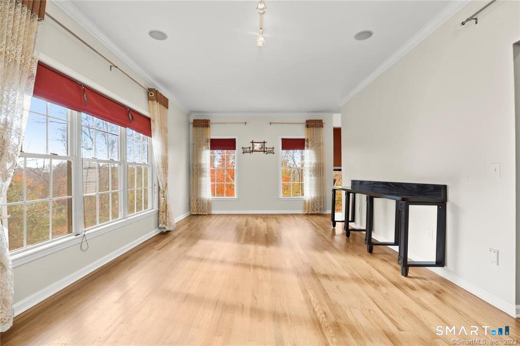 22 Apollo Road photo 5