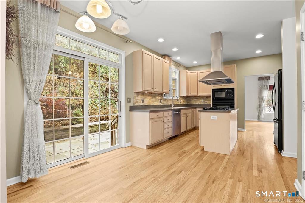 22 Apollo Road photo 11