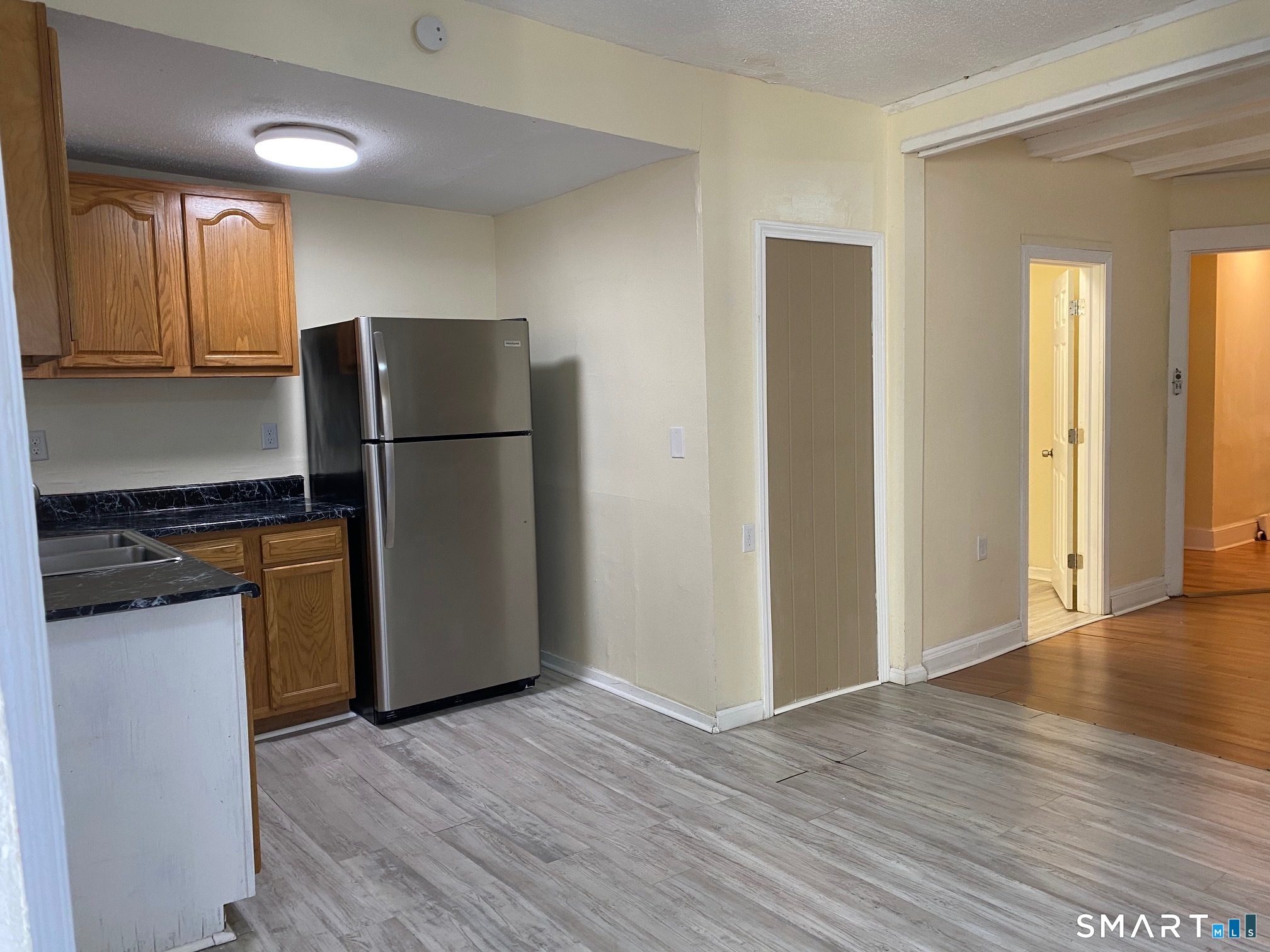 134 Chestnut Avenue photo 3