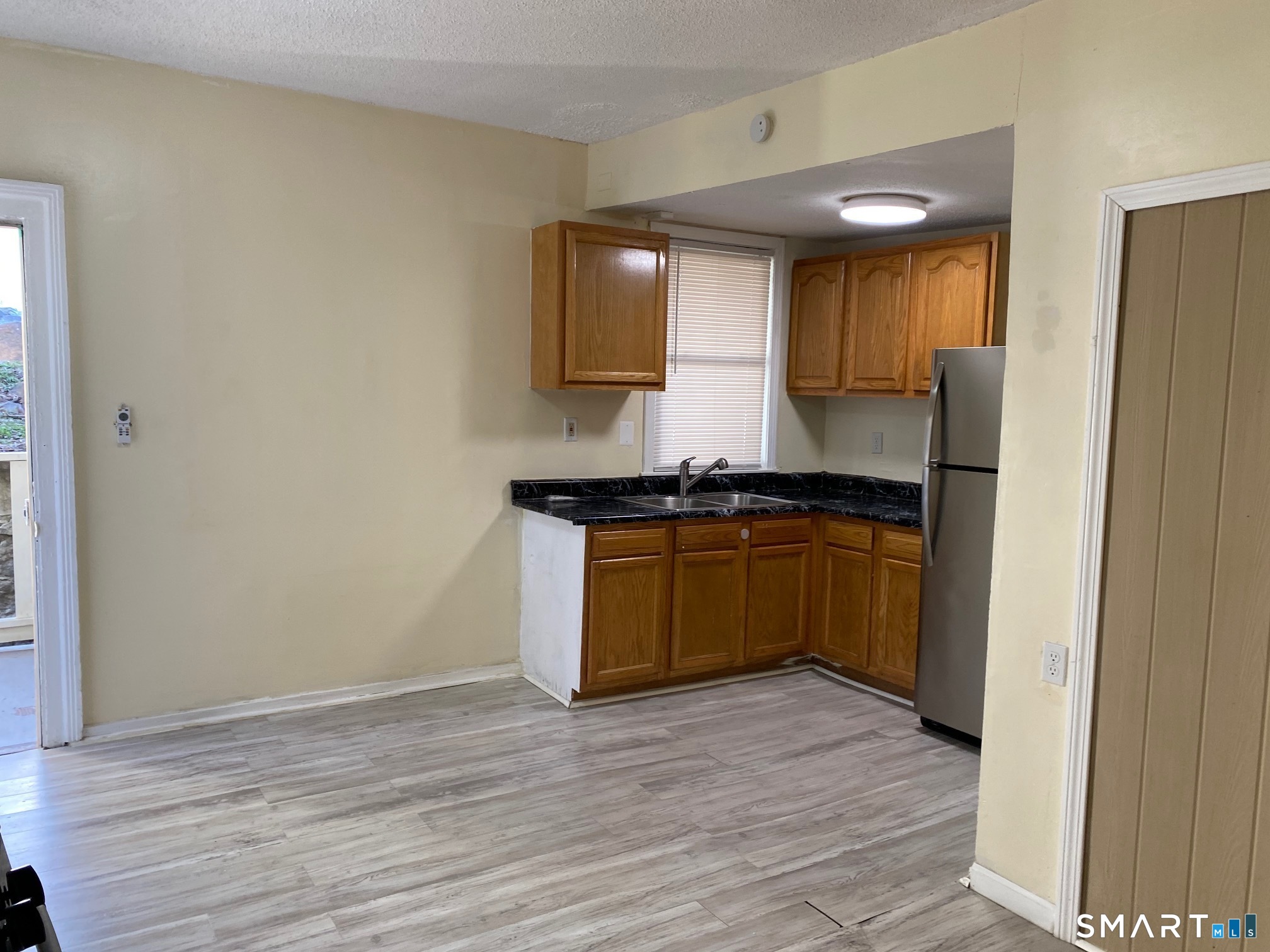 134 Chestnut Avenue photo 6