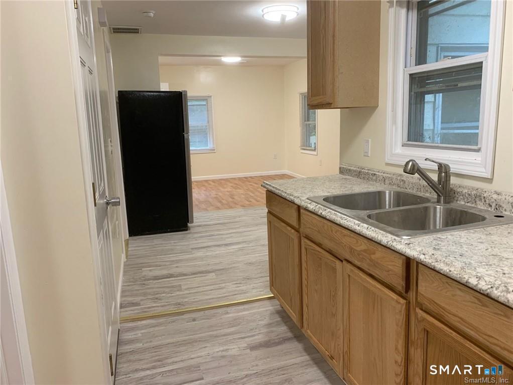 96 Hill Street photo 17