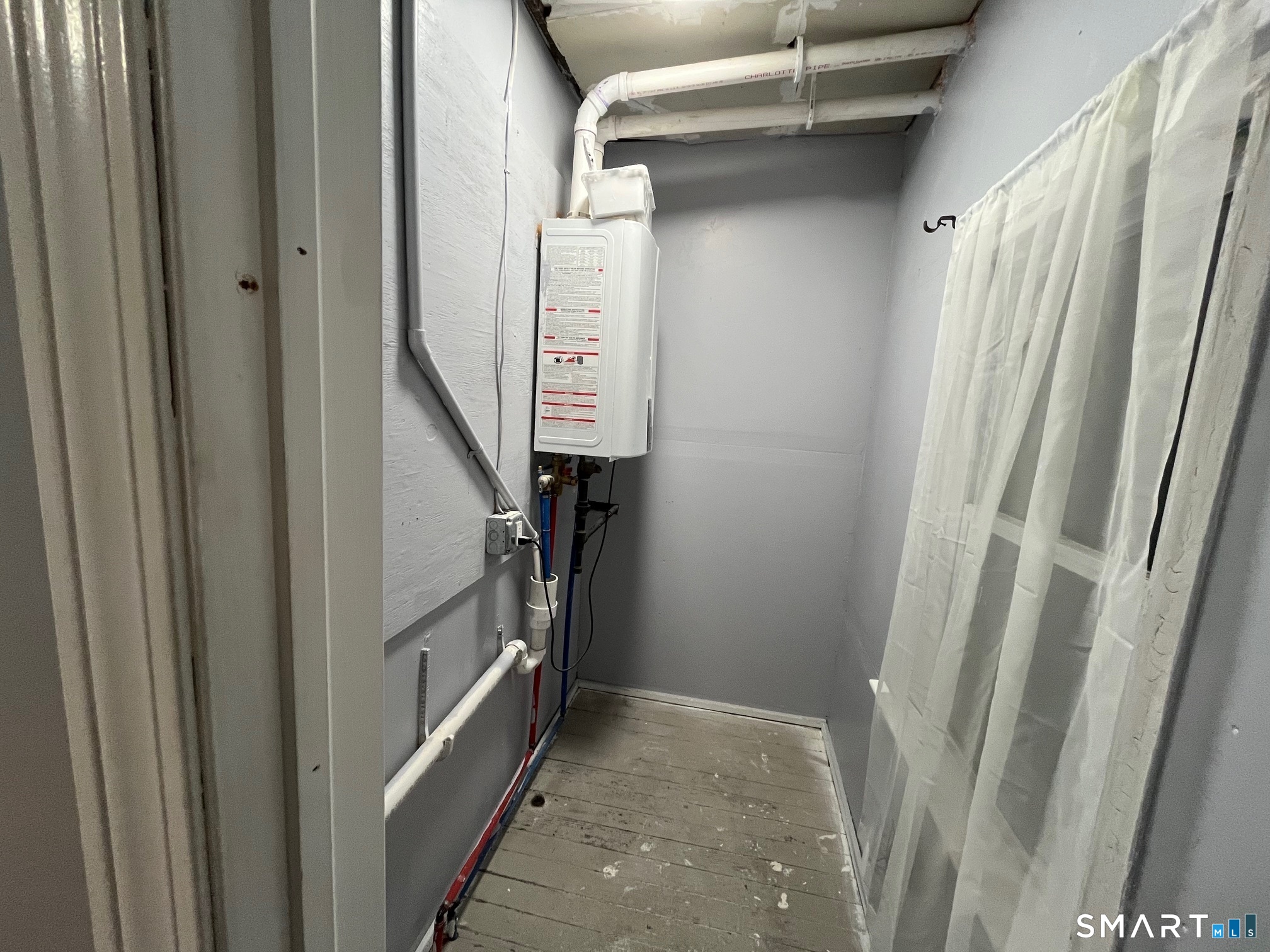 96 Hill Street photo 30
