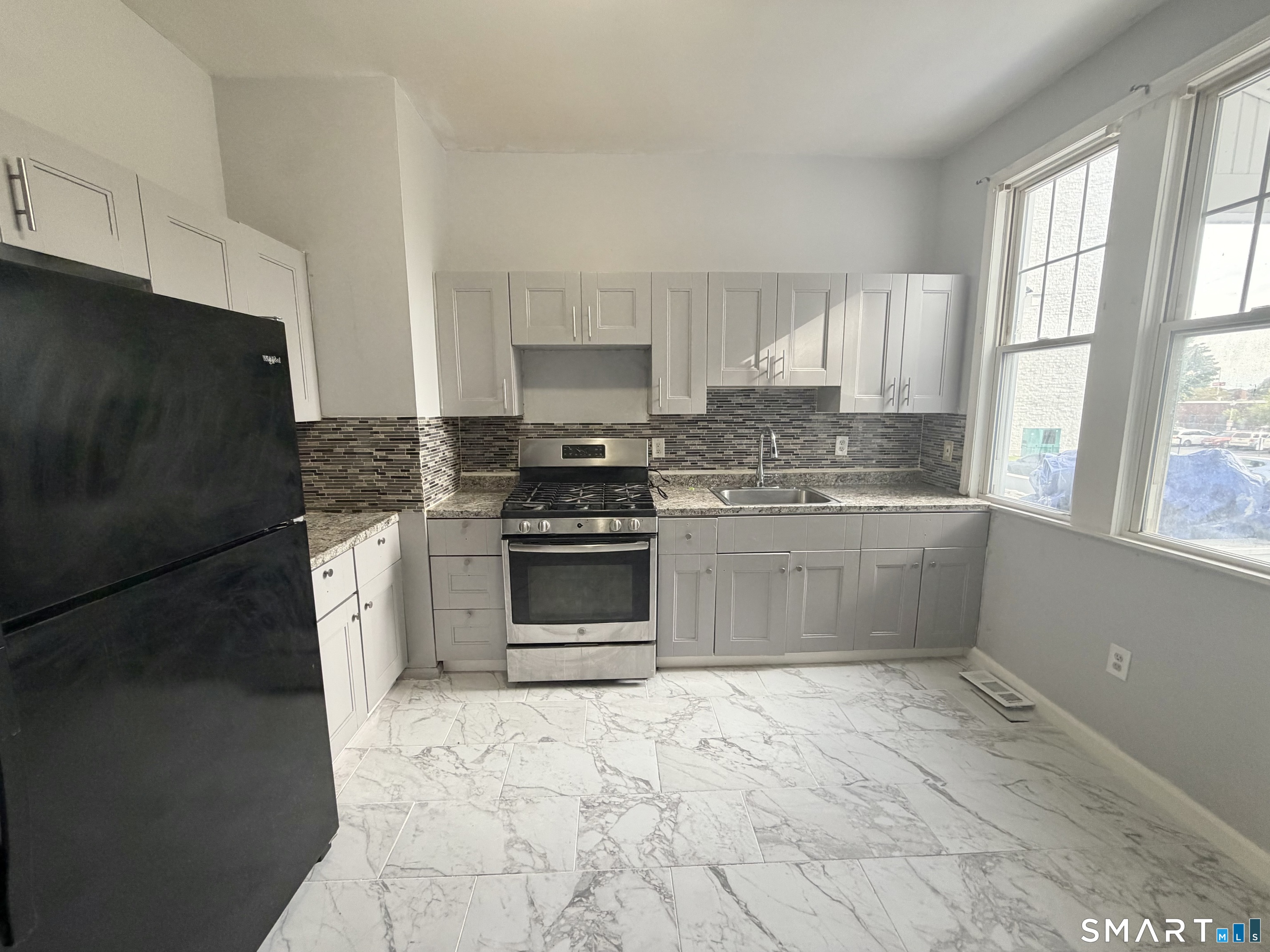 136 Washington Terrace photo 4