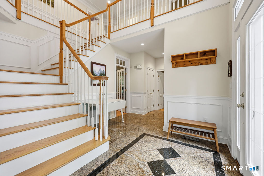 Photo 3 of Single family home for sale at 25 Grant Dr, Avon, CT 06001 | MLS# 24210124 | Listing updated on 2026-09-28