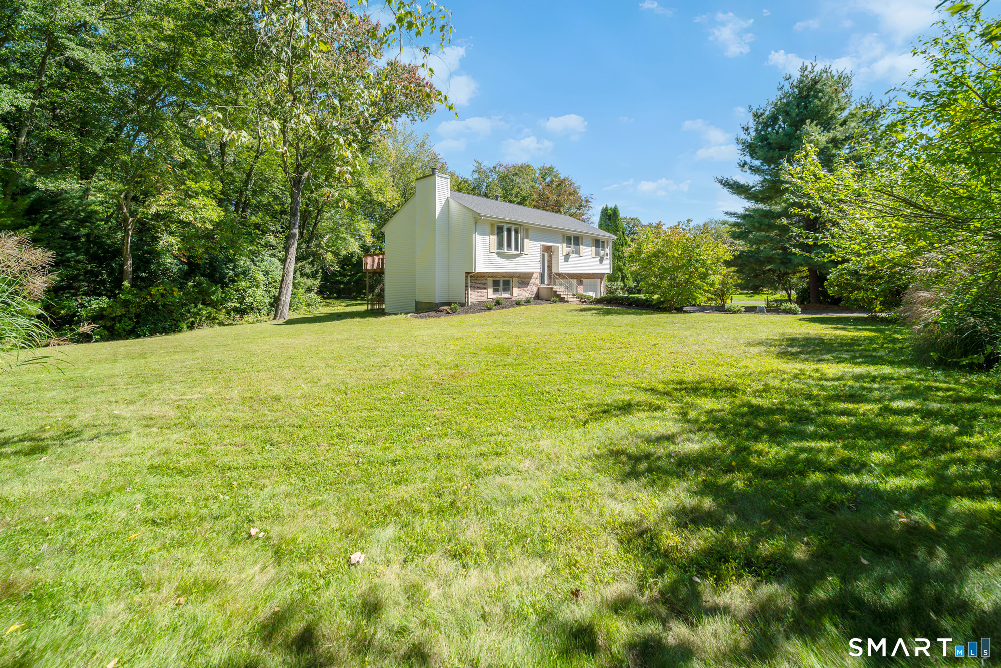 8 Wills Road photo 34