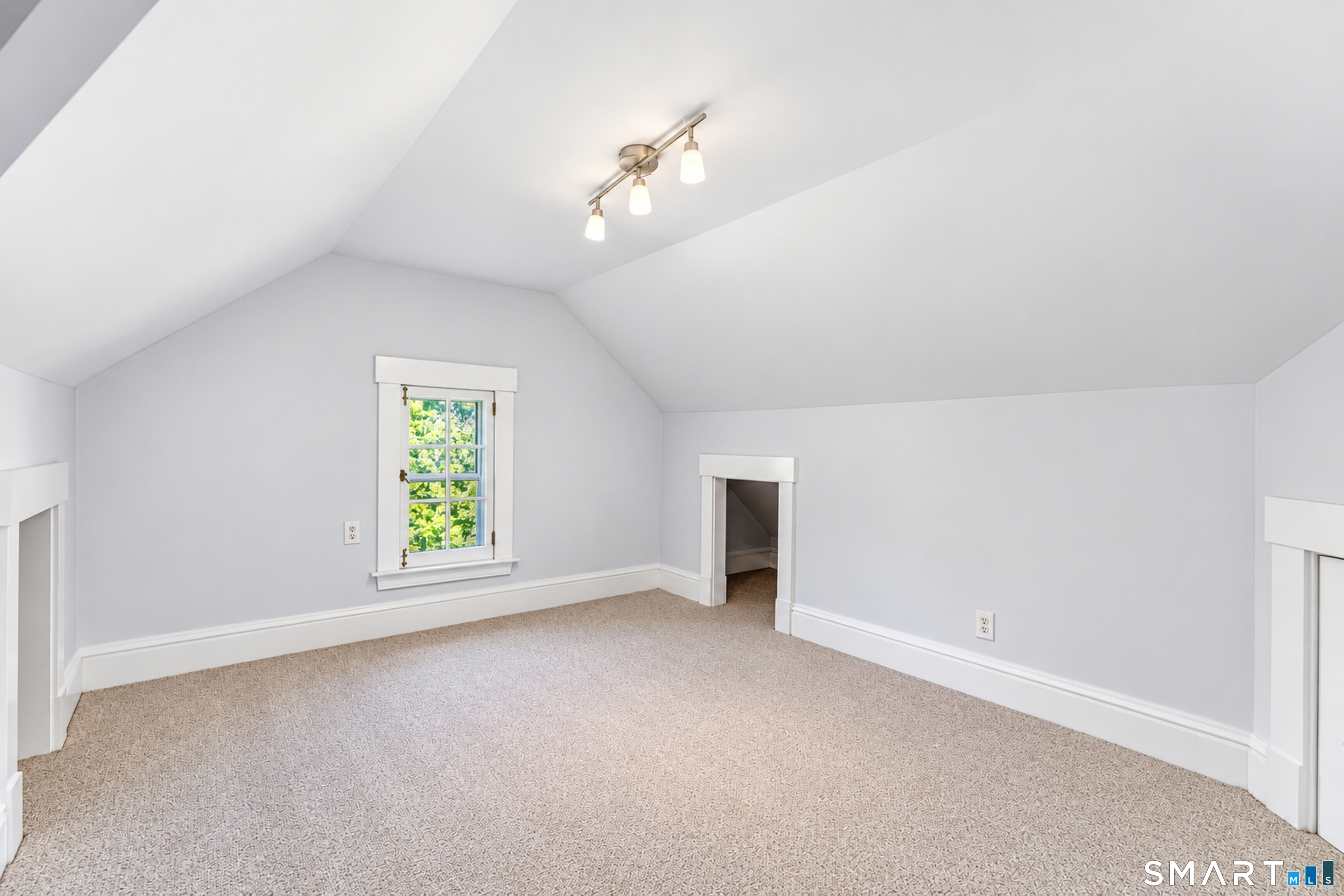 352 McKinley Avenue photo 25